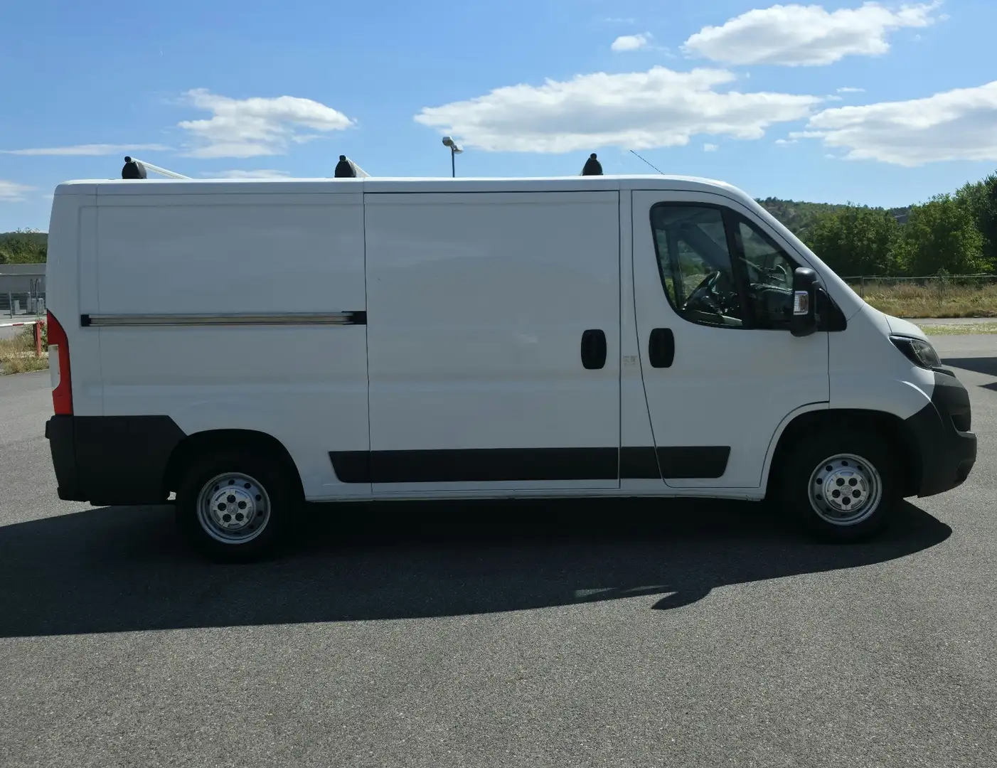 Peugeot Boxer DK 3300 L2 2,0 BlueHDi 110 Euro6 Weiß - 2