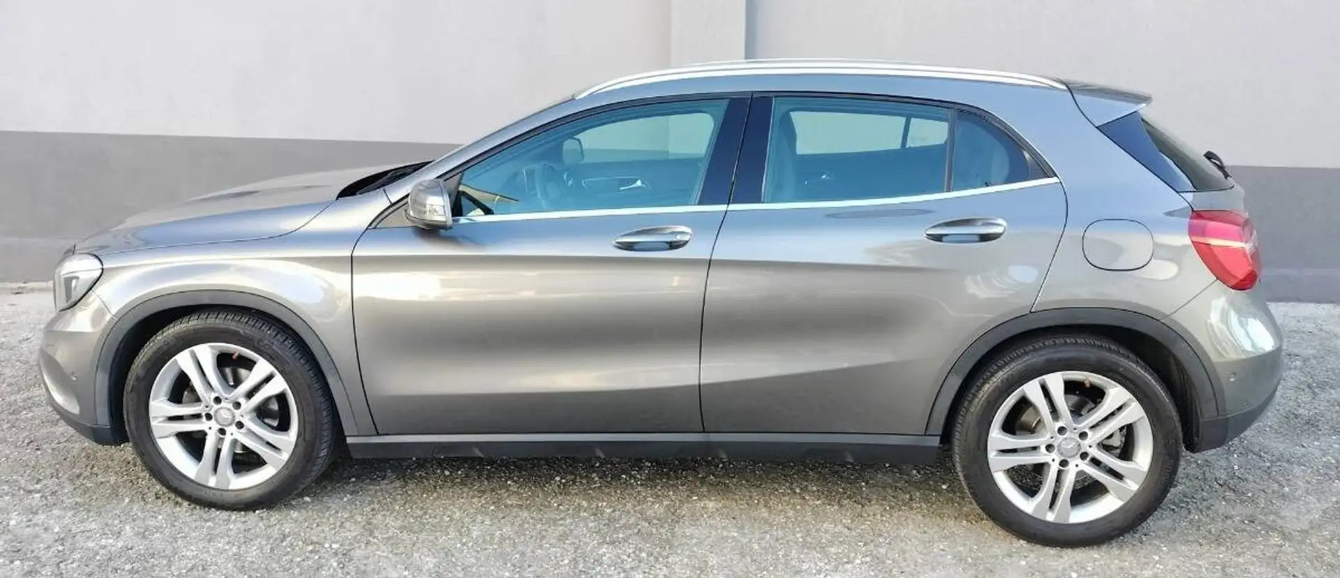 Mercedes-Benz GLA 200 200 d (cdi) Sport auto Bianco - 1