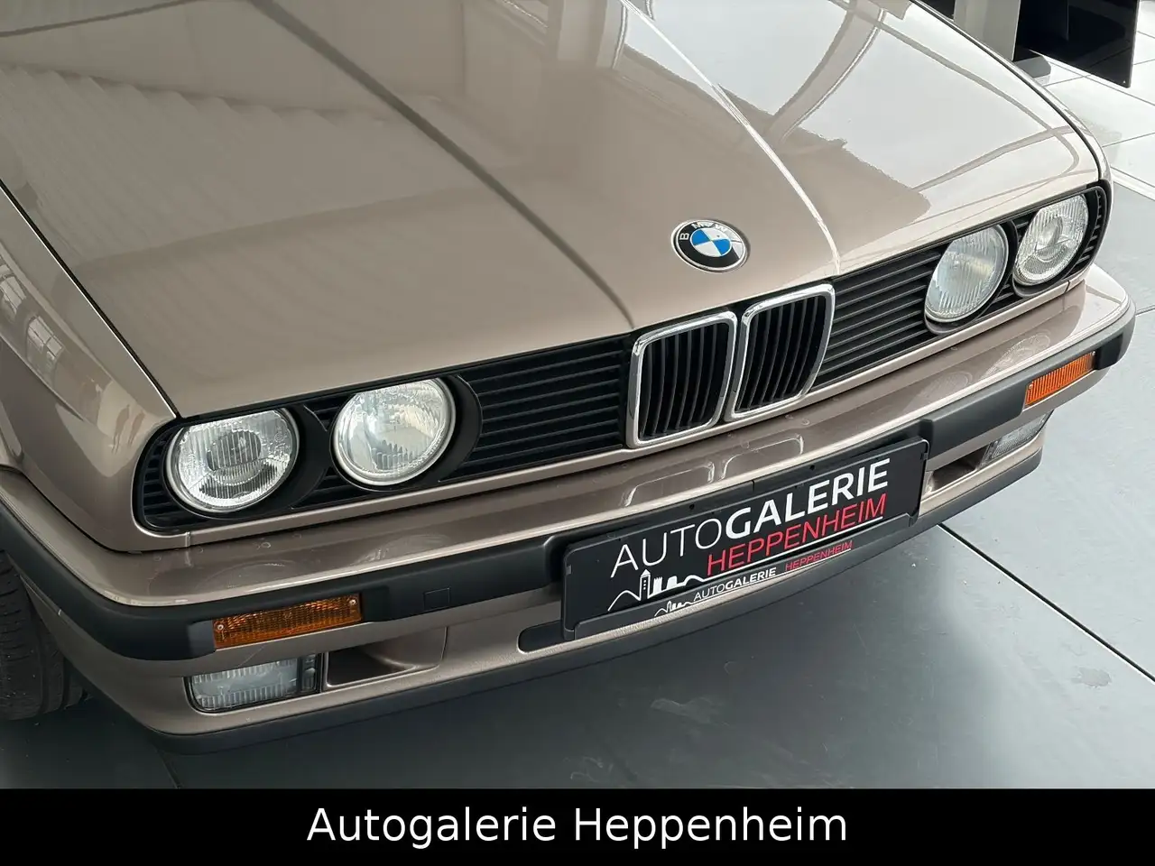 BMW 318 i E30 Limousine aus 1.Hand mit 77000km, foto 7