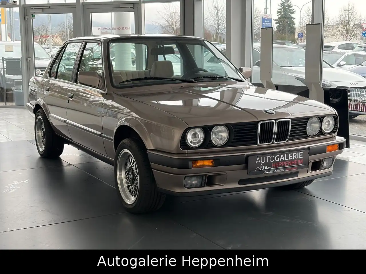 BMW 318 i E30 Limousine aus 1.Hand mit 77000km, foto 4