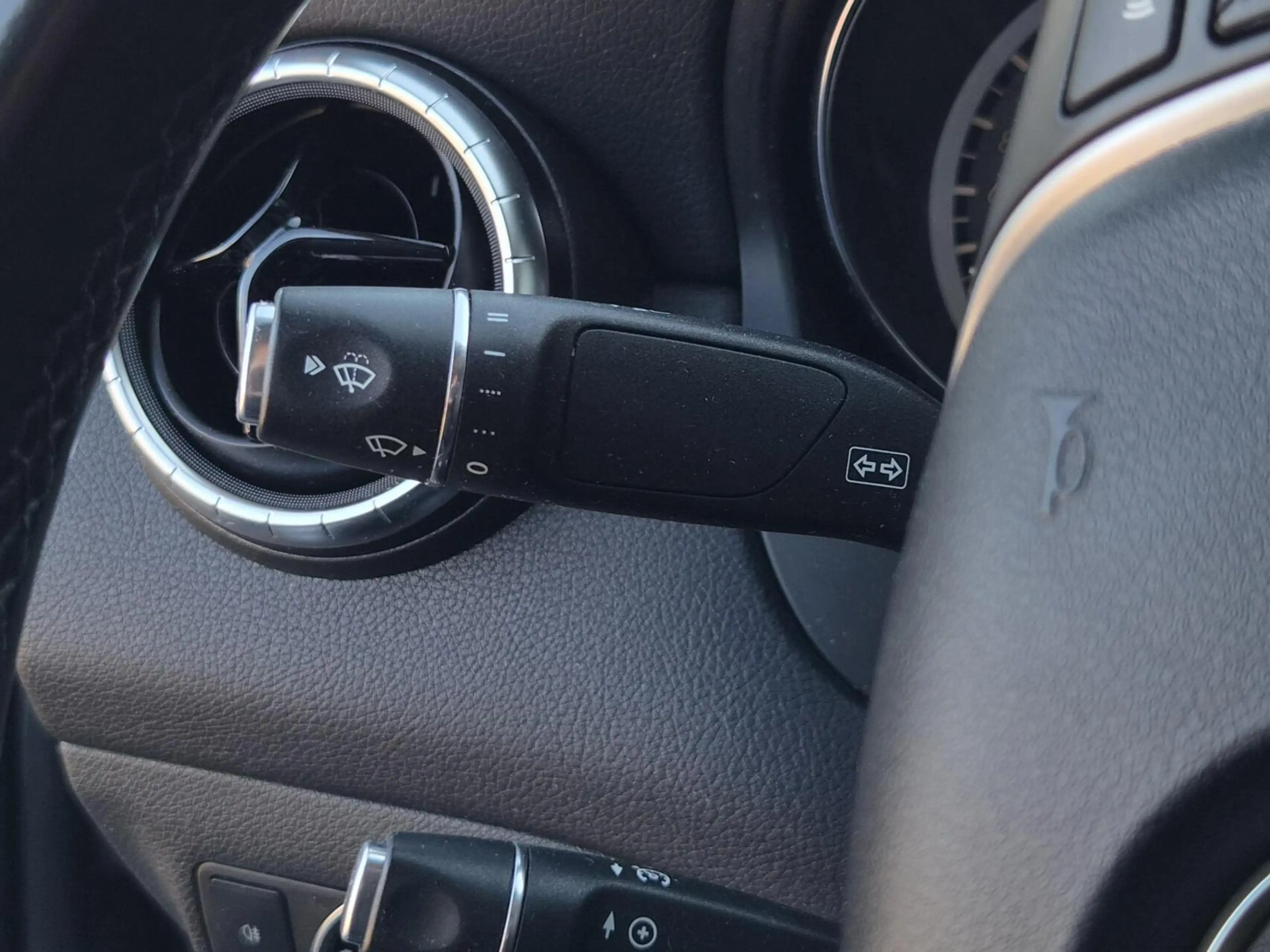 Mercedes-Benz CLA 180 Ambition |H.Leer|Airco|Xenon|Navi|PDC — photo 27