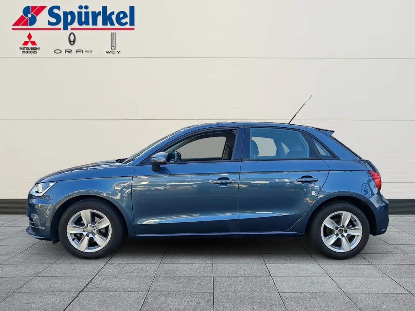 Audi A1 Sportback basis 1.0 TFSI, Sitzheizung, PDC Blau - 2