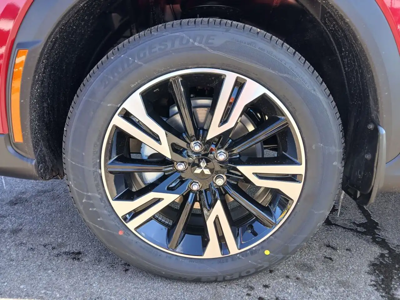 Mitsubishi Eclipse Cross снимка Mitsubishi Eclipse Cross