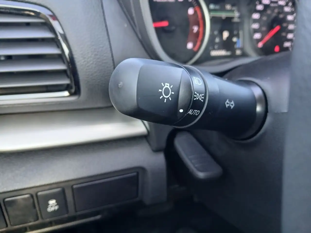 Mitsubishi Eclipse Cross снимка Mitsubishi Eclipse Cross