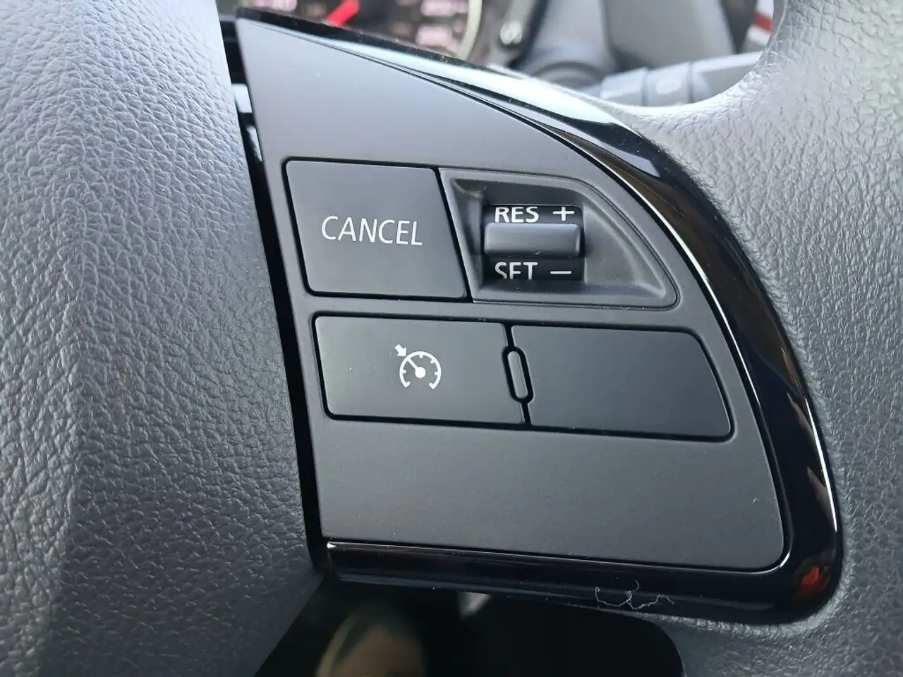 Mitsubishi Eclipse Cross снимка Mitsubishi Eclipse Cross