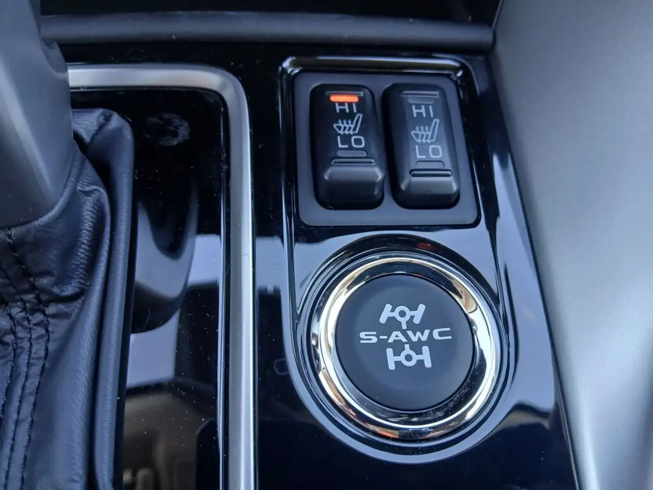 Mitsubishi Eclipse Cross снимка Mitsubishi Eclipse Cross