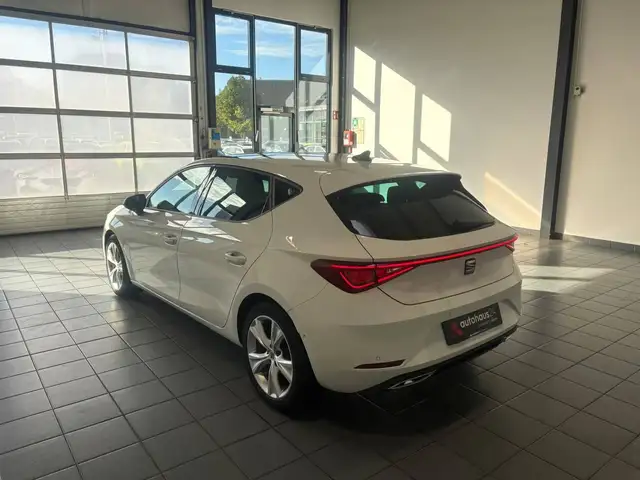 Seat Leon view 4