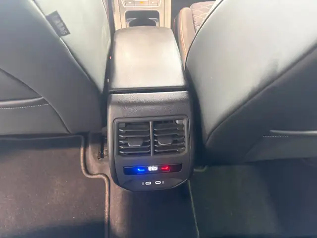 Seat Leon view 13