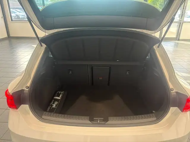 Seat Leon view 6