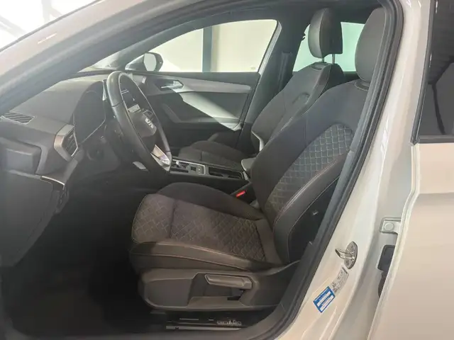 Seat Leon view 8