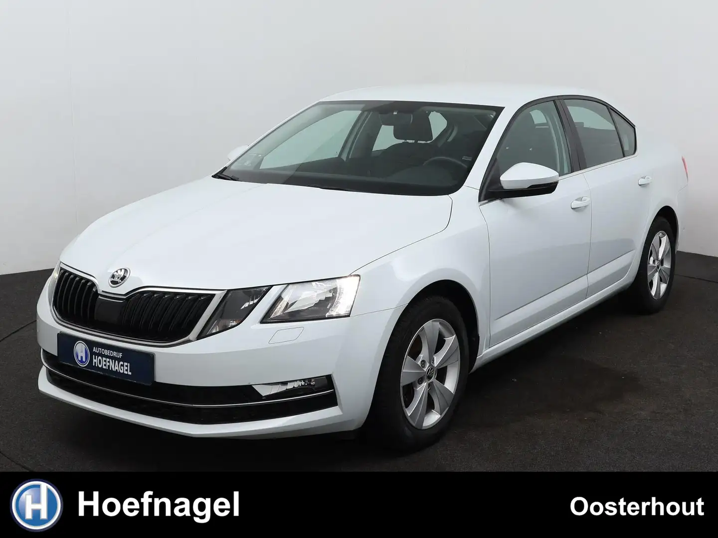 Skoda Octavia 1.5 TSI Greentech Sport Business Automaat | Stoelv Wit - 1