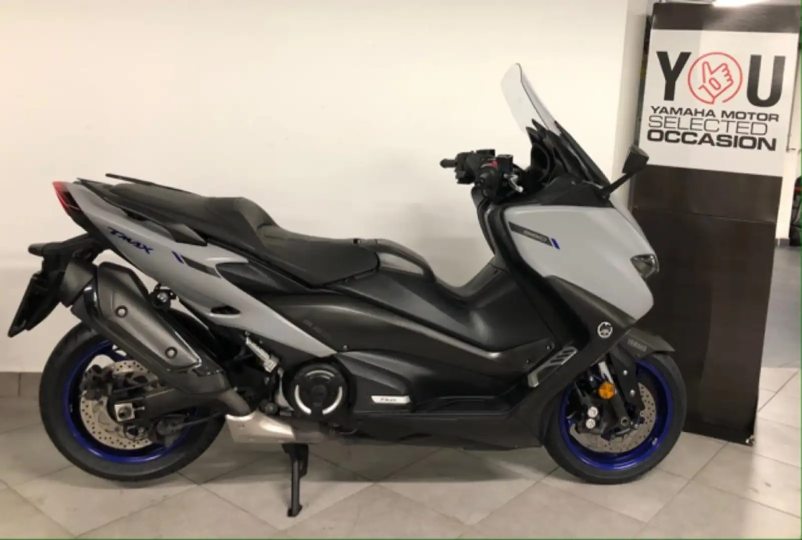 Yamaha T-Max 560 Scooter Grigio - 1