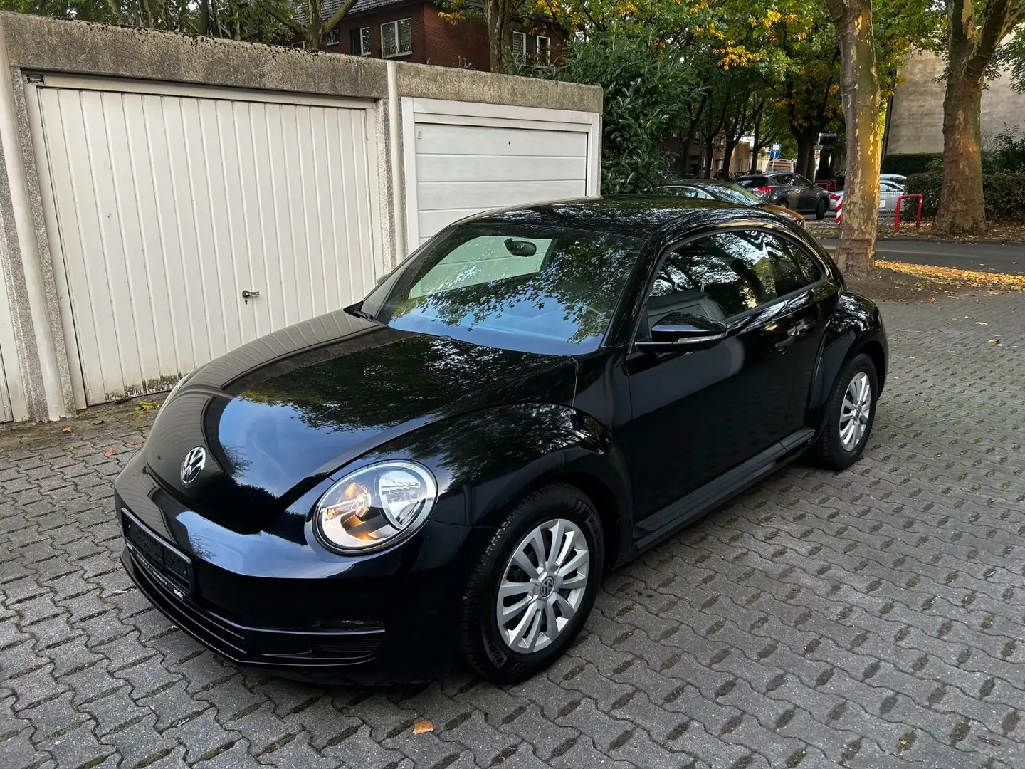 Volkswagen Beetle 1.2 TSI Klima PDC Sitzheizung 79000km Schwarz - 1