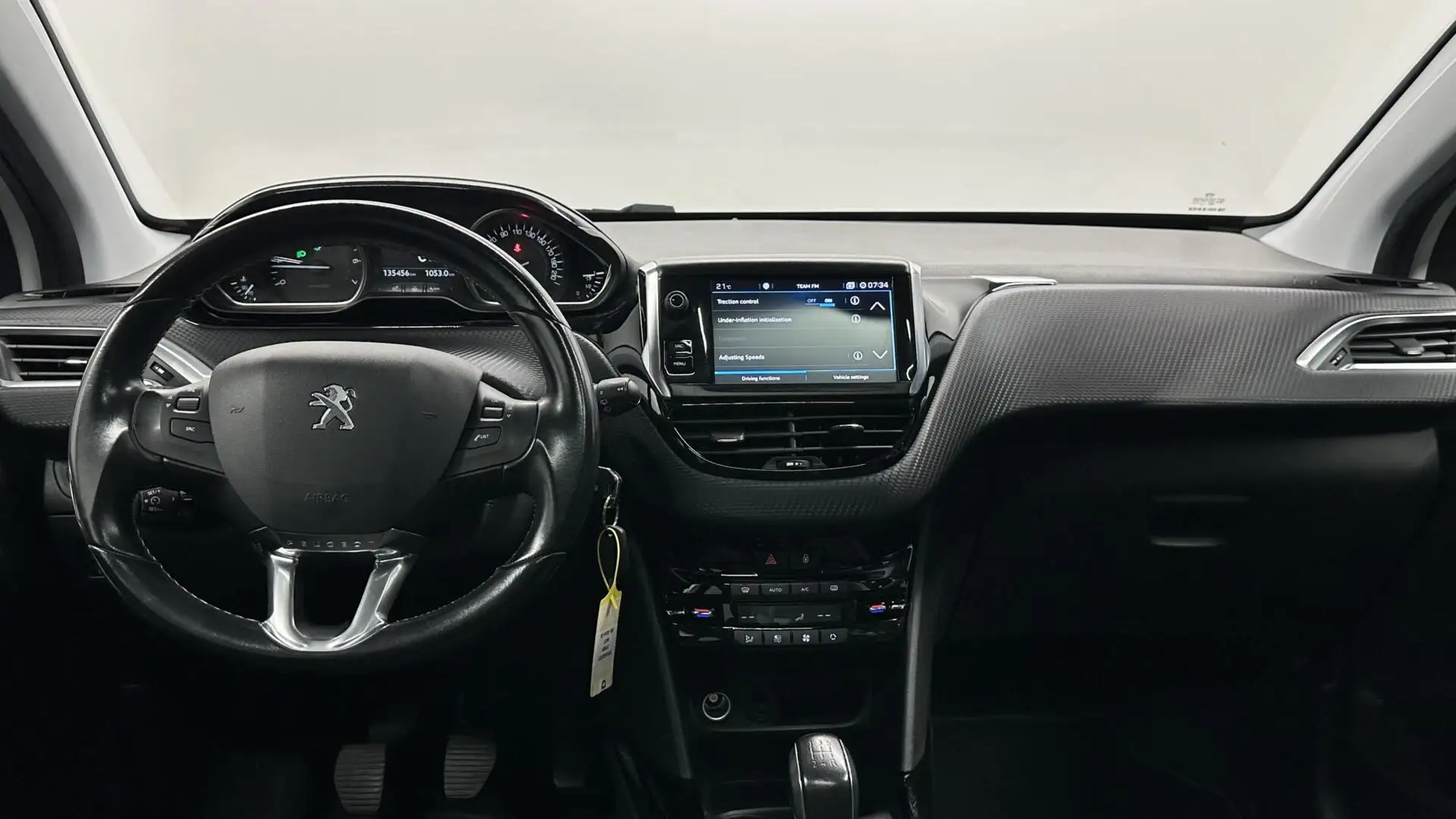 Peugeot 2008 1.2 PureTech Blue Lease Executive NAVI ECC LM CARP Wit - 2