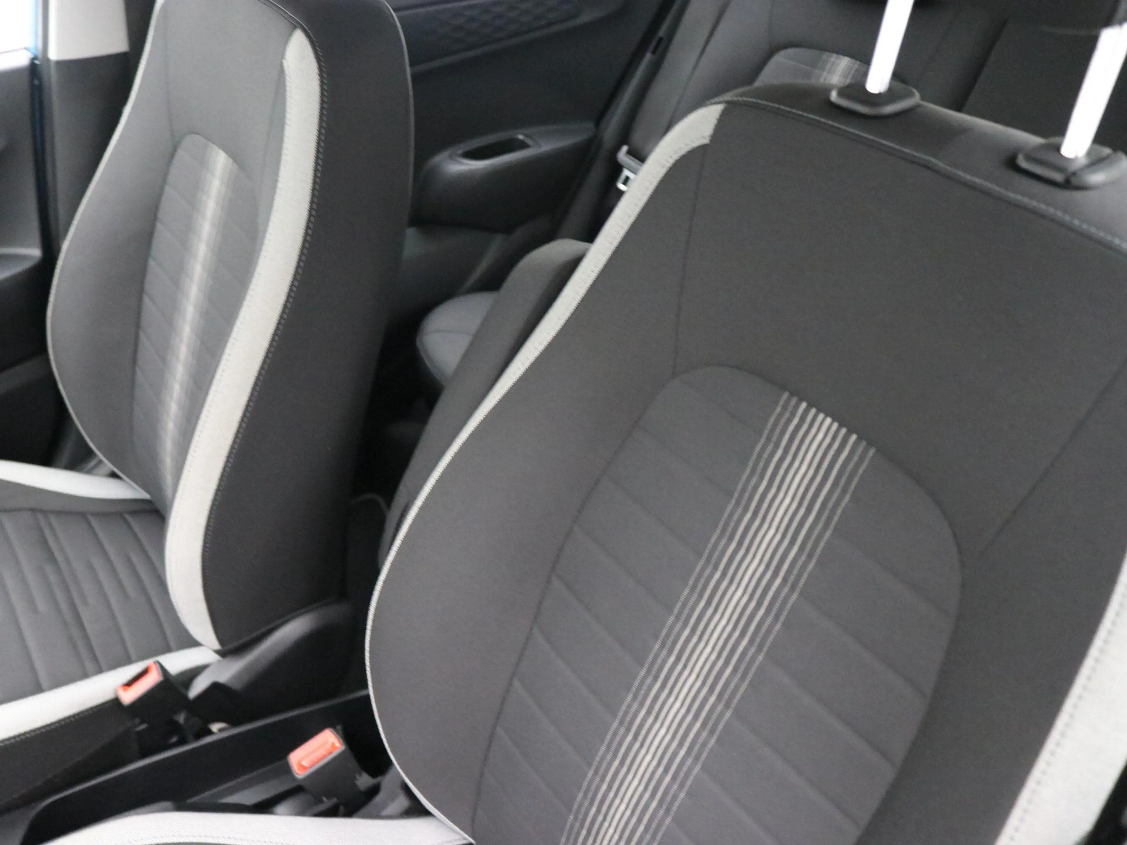 Hyundai i10 1.0 Comfort / Airco / Cruise Control / Apple CarPl — photo 15