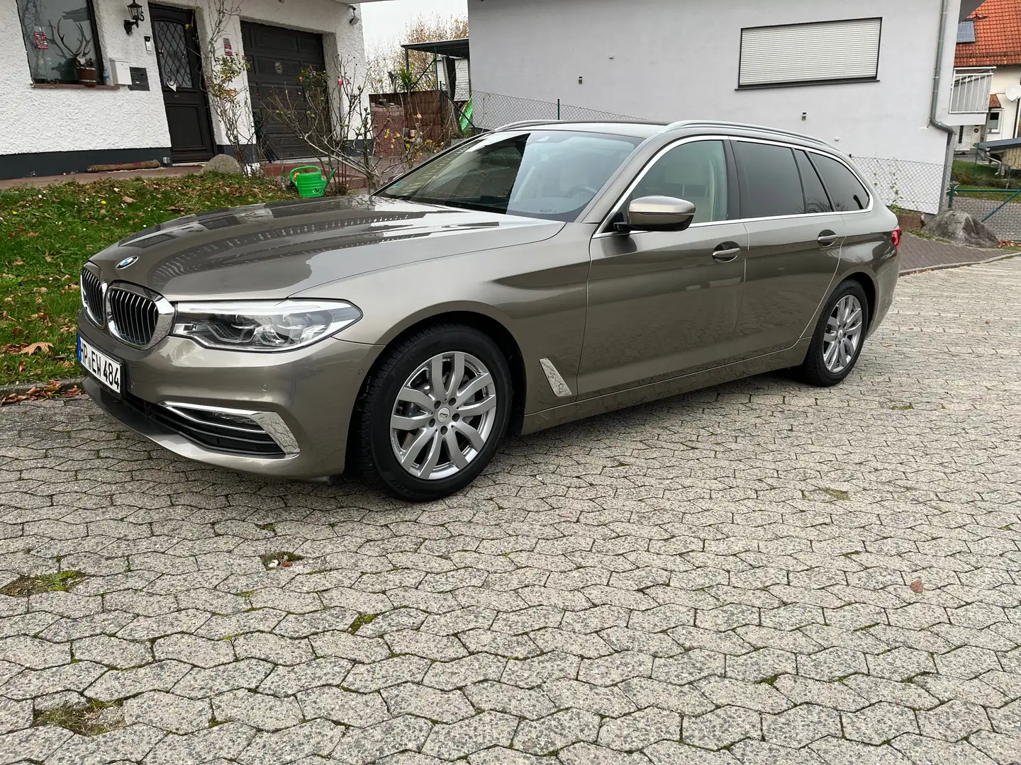 BMW 530 530 d Touring Luxury Line Grün - 1