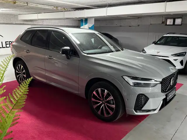 Volvo XC60 B5 Plus Dark AWD H&K Sound Assist AppCar360
