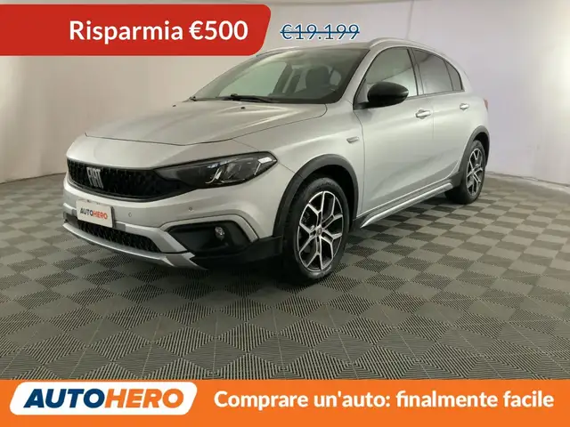Fiat Tipo 1.6 M-Jet Cross