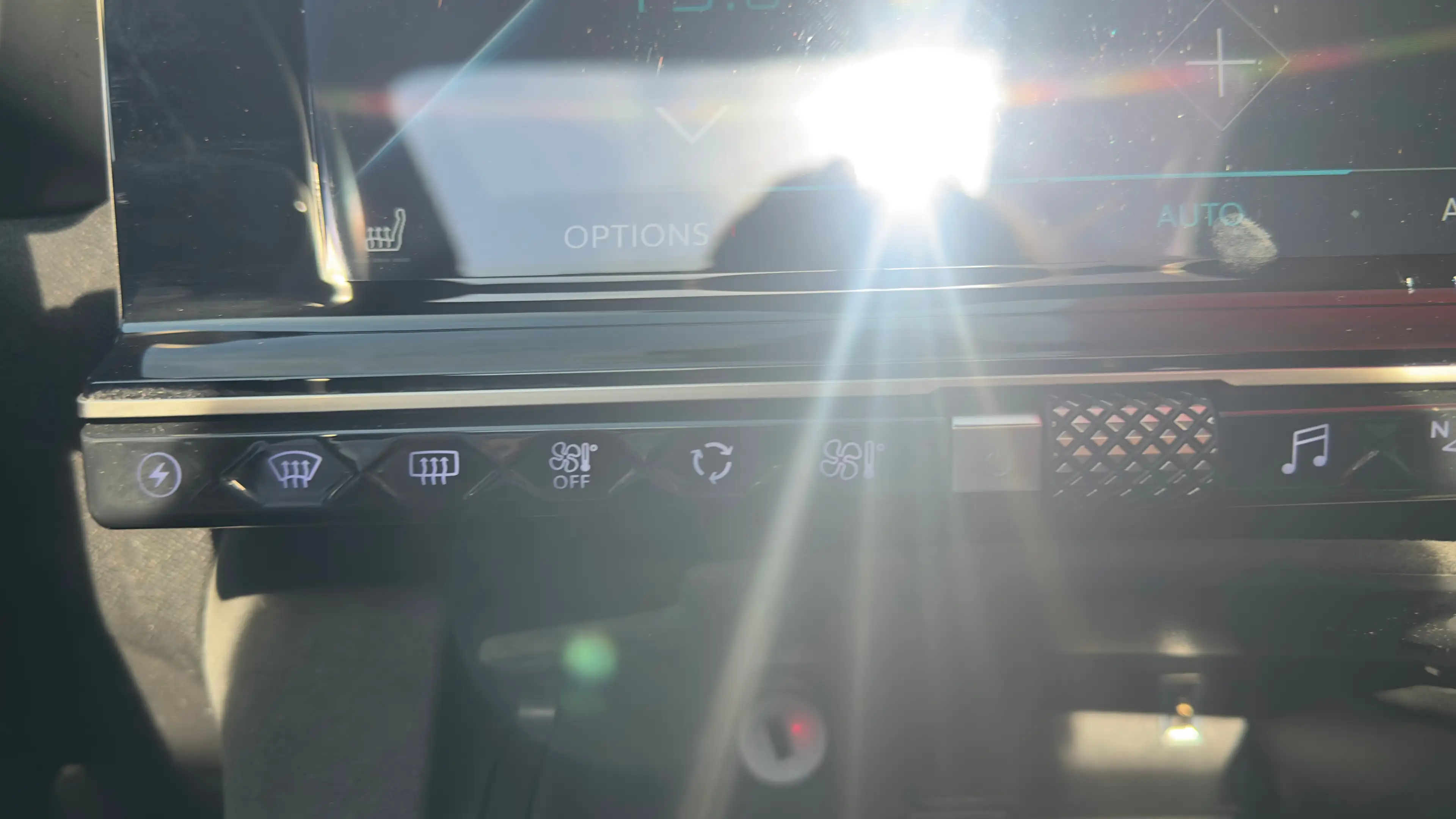 DS Automobiles DS 7 Crossback E-Tense 4x4 Performance Line+ | Trekhaak | Stoelve — photo 37
