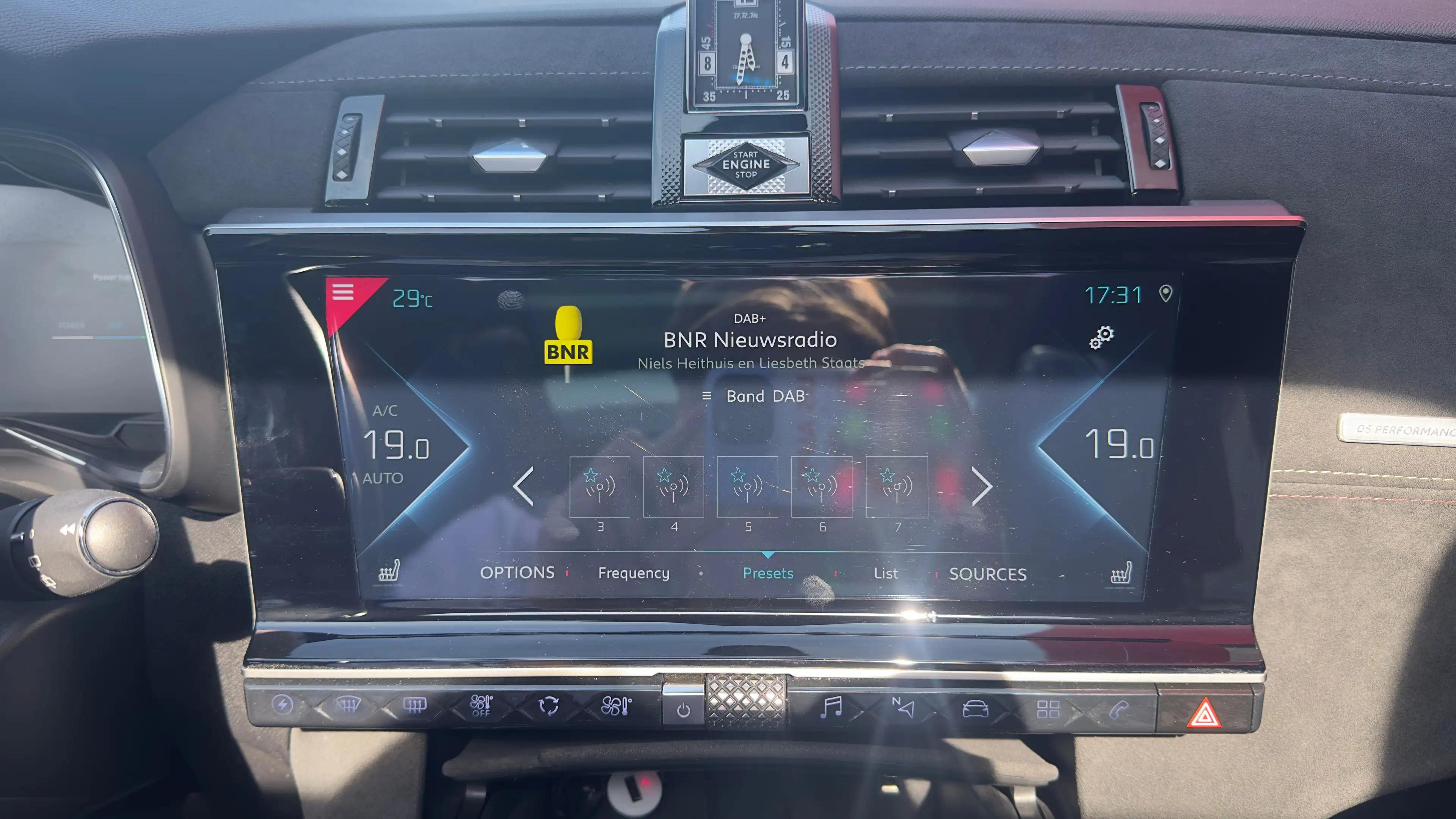 DS Automobiles DS 7 Crossback E-Tense 4x4 Performance Line+ | Trekhaak | Stoelve — photo 32
