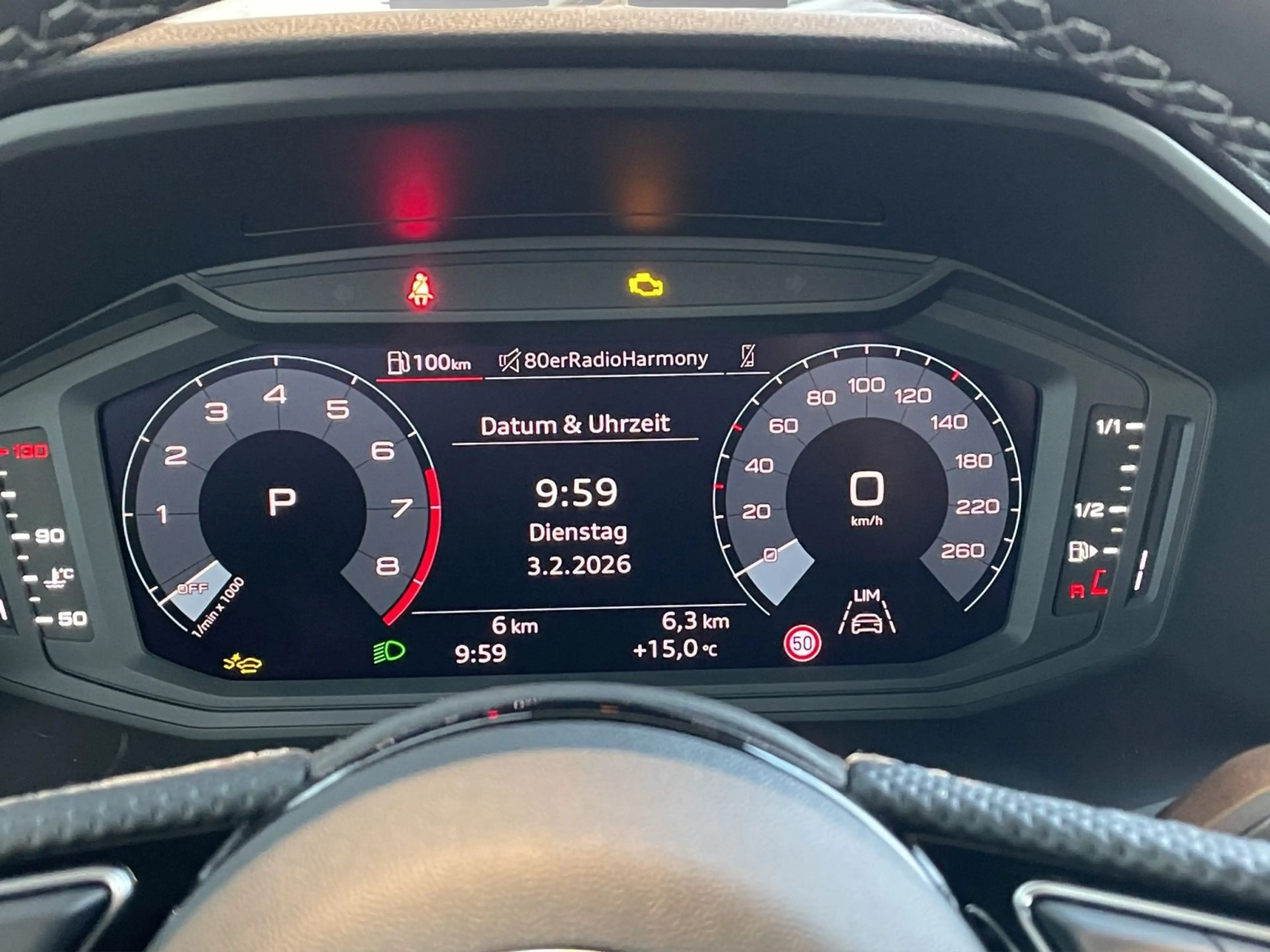 Audi A1 25 TFSI S line LED CarPlay PDC 17" — photo 11