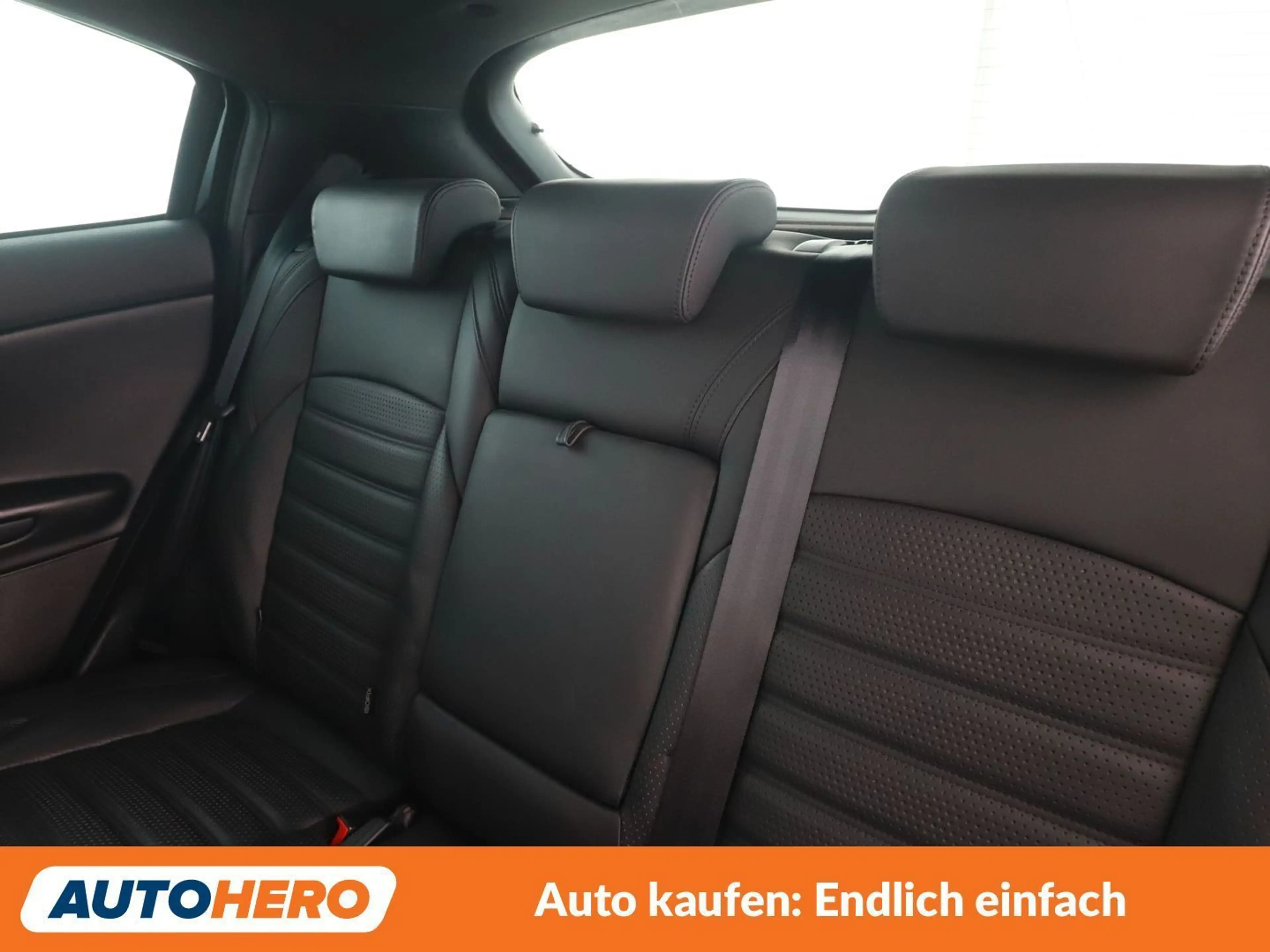 Alfa Romeo Giulietta 1.4 Turbo Lusso Ti — photo 14