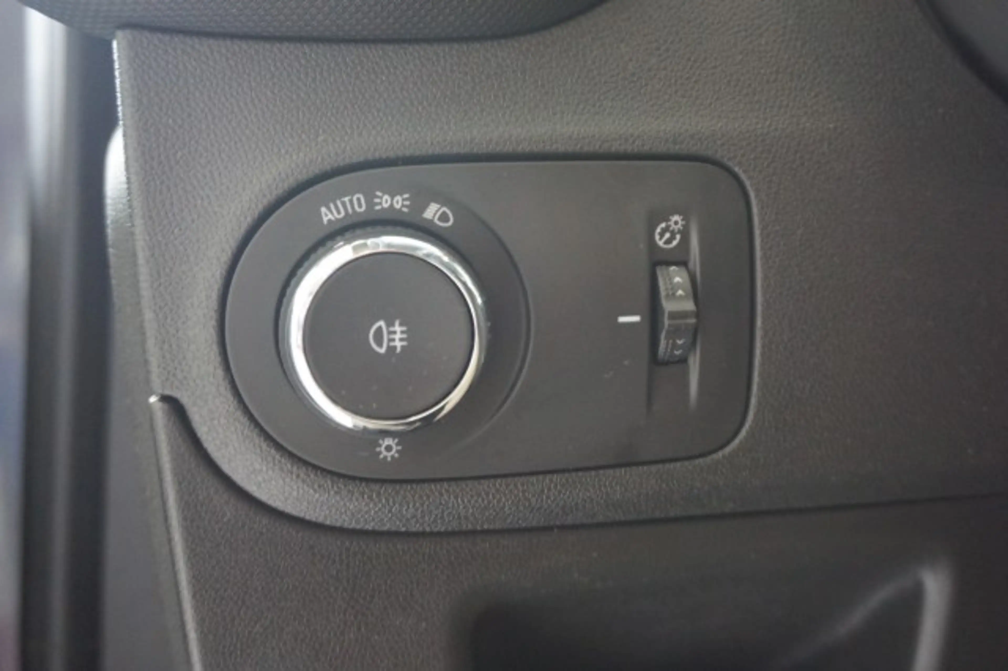 Opel Crossland X CROSSLAND X 1,2 ELEGANCE NAVI KAMERA LED APP — photo 8
