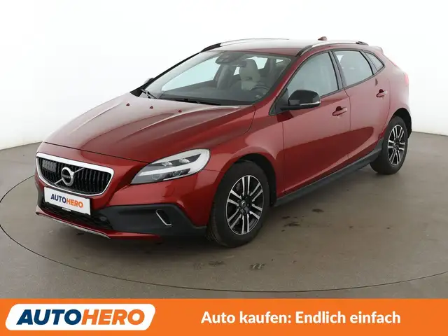 Volvo V40 Cross Country 2.0 D3 Momentum Aut.*NAVI*LED*ACC*CAM*PDC*SHZ*ALU*