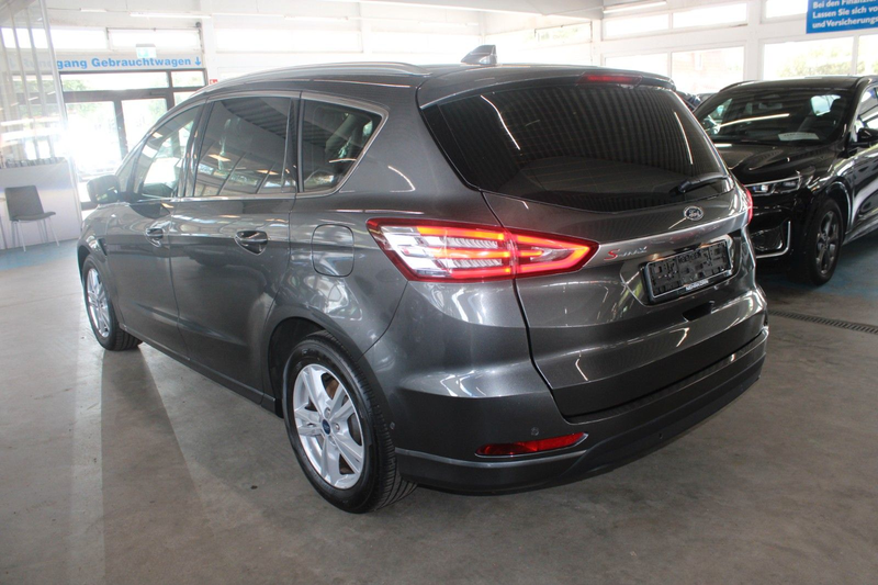 Ford S-Max Titanium Aut. LED ACC 2xCAM WinterPak. uvm — photo 4