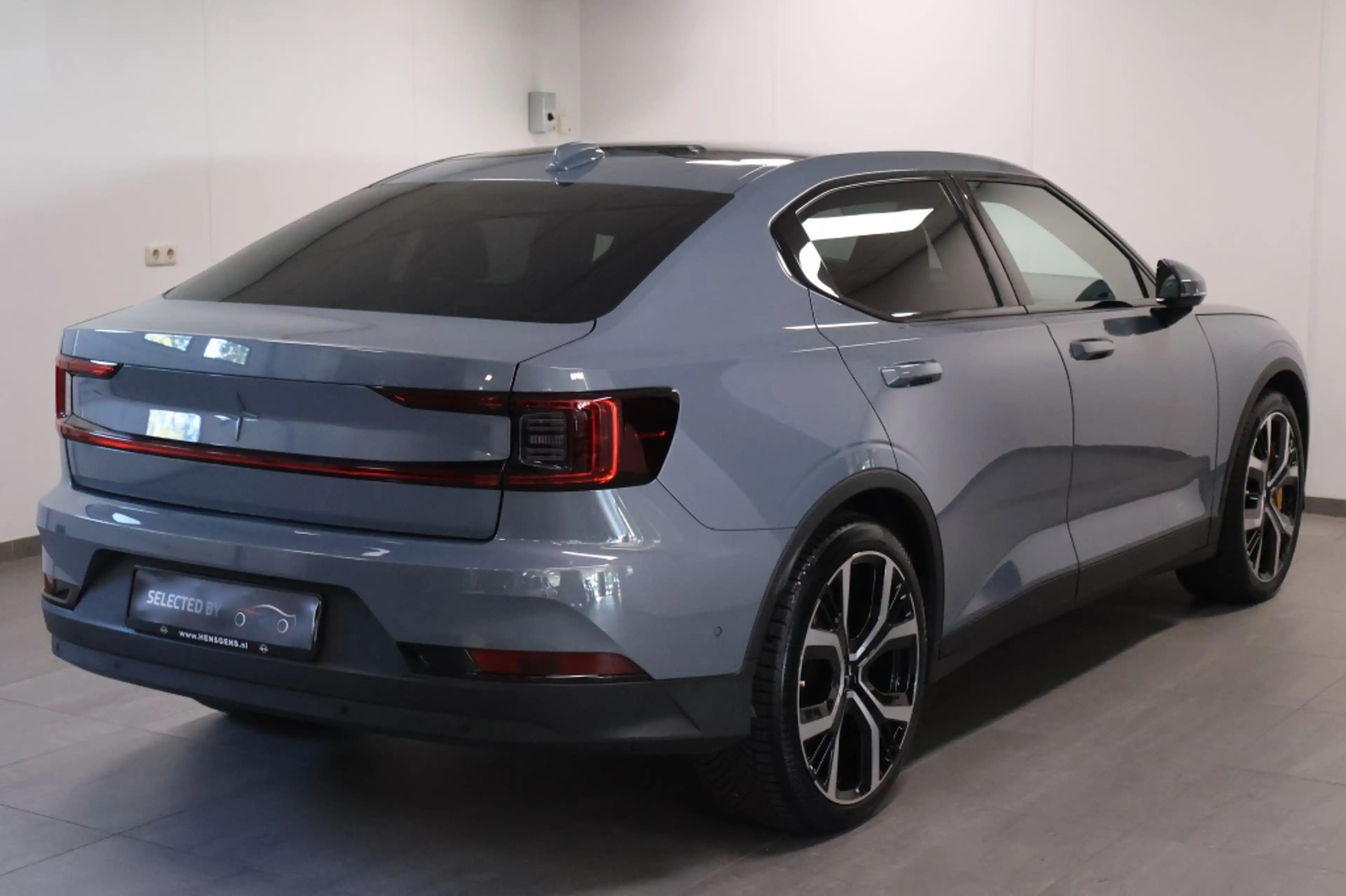 Polestar 2 Long Range Dual Motor BST 270 edition 78 kWh — photo 3