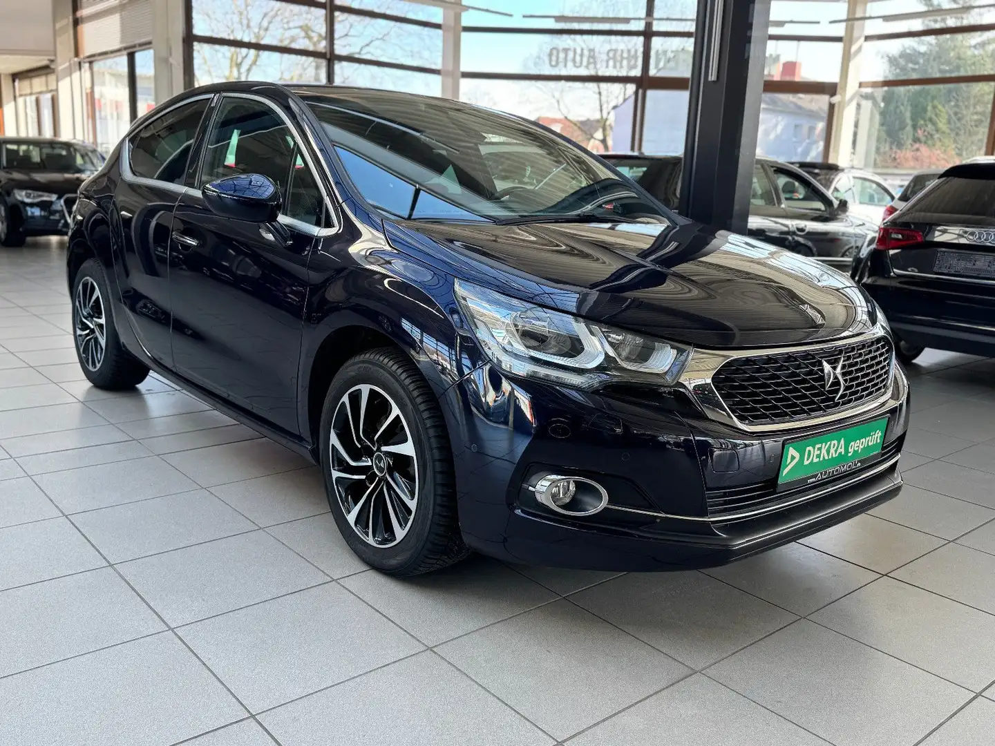 DS Automobiles DS 4 1.2 RFK Klimaauto. NAVI SHZ uvm. Bleu - 2
