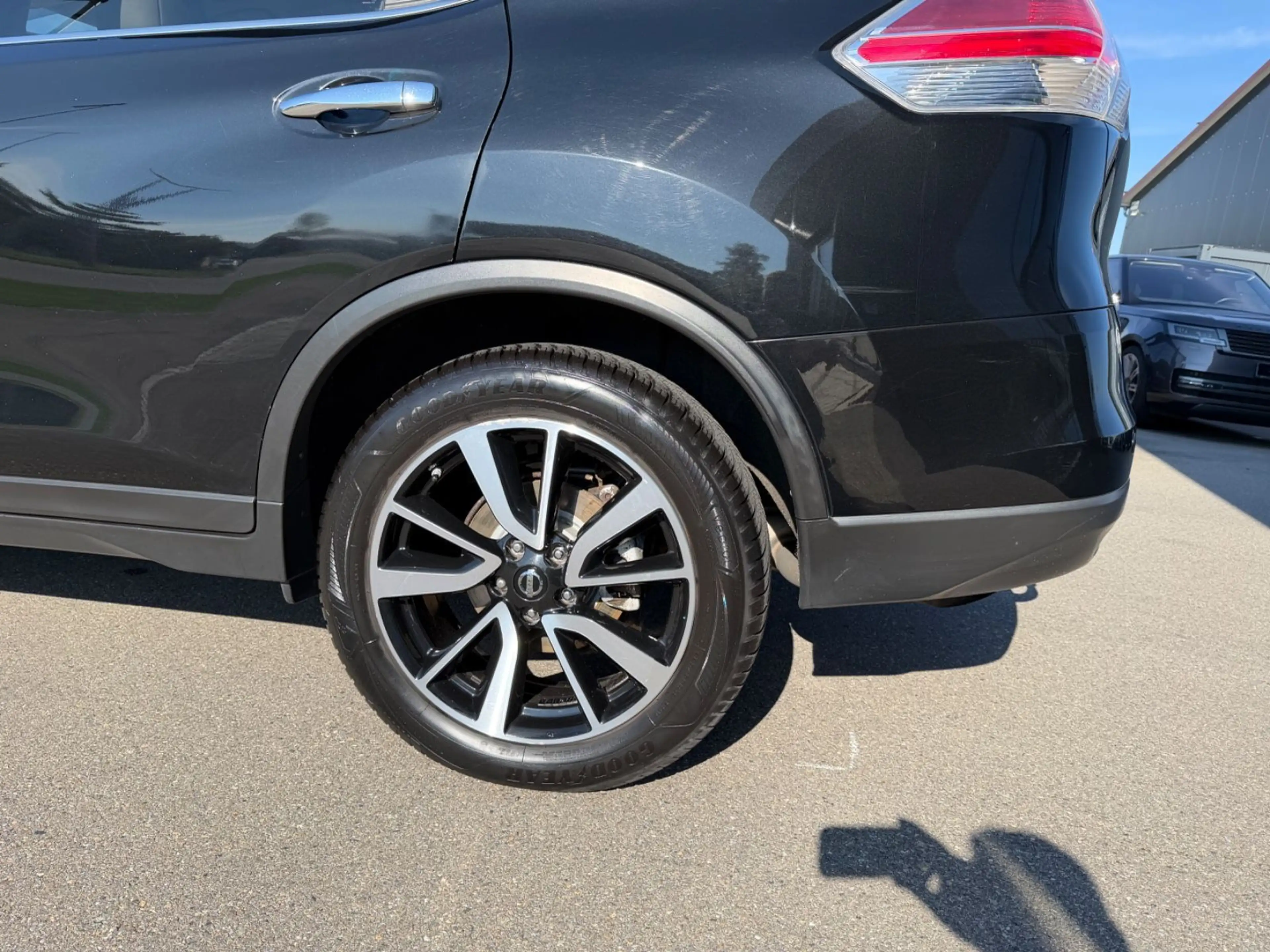 Nissan X-Trail Tekna 1.6 dCI 4X4 Aut Leder AHK E6 Xenon — photo 11