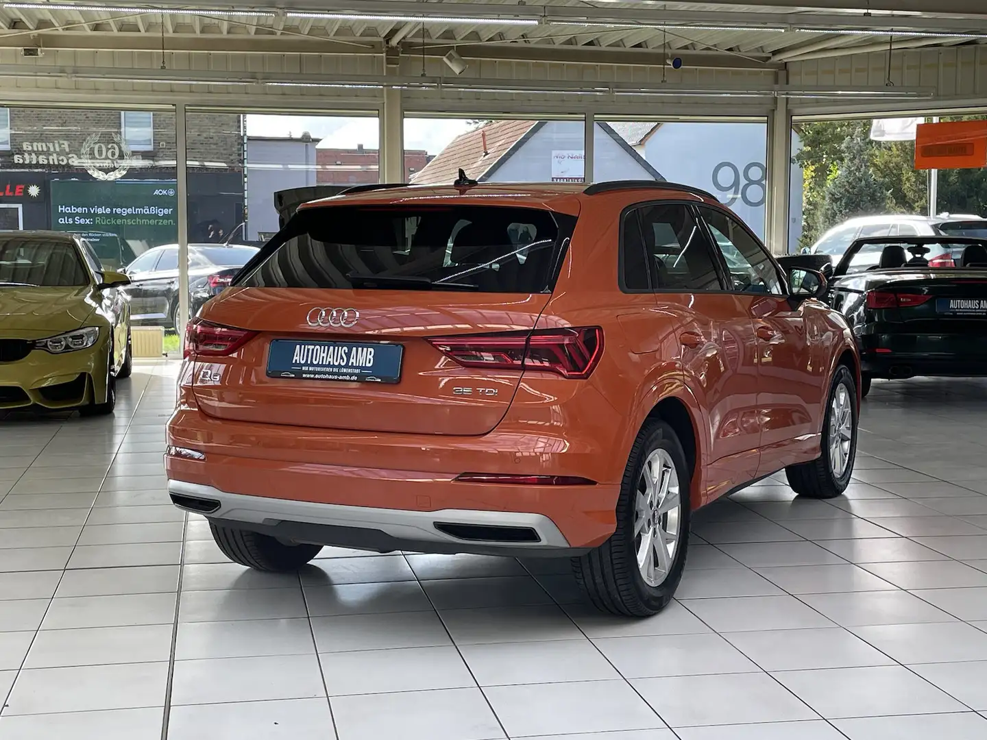 Audi Q3 35 TDI advanced Virtual Leder Navi LED AHK Orange - 2