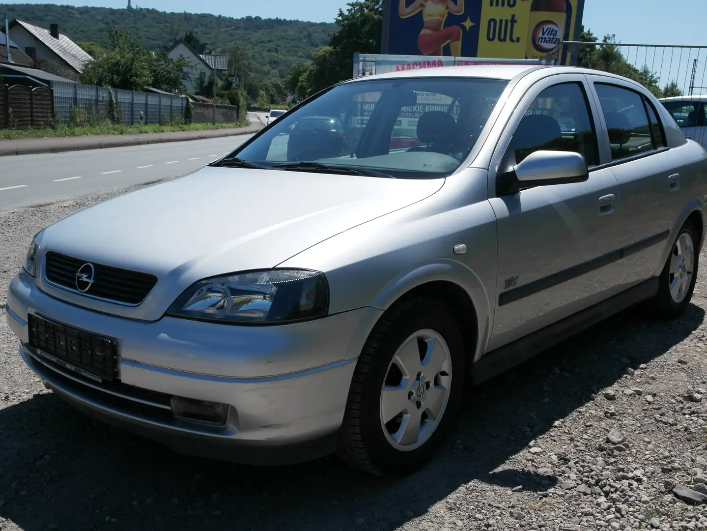 Opel Astra 1.6 Tüv Au 06/2027 weinge gelaufen Argento - 2