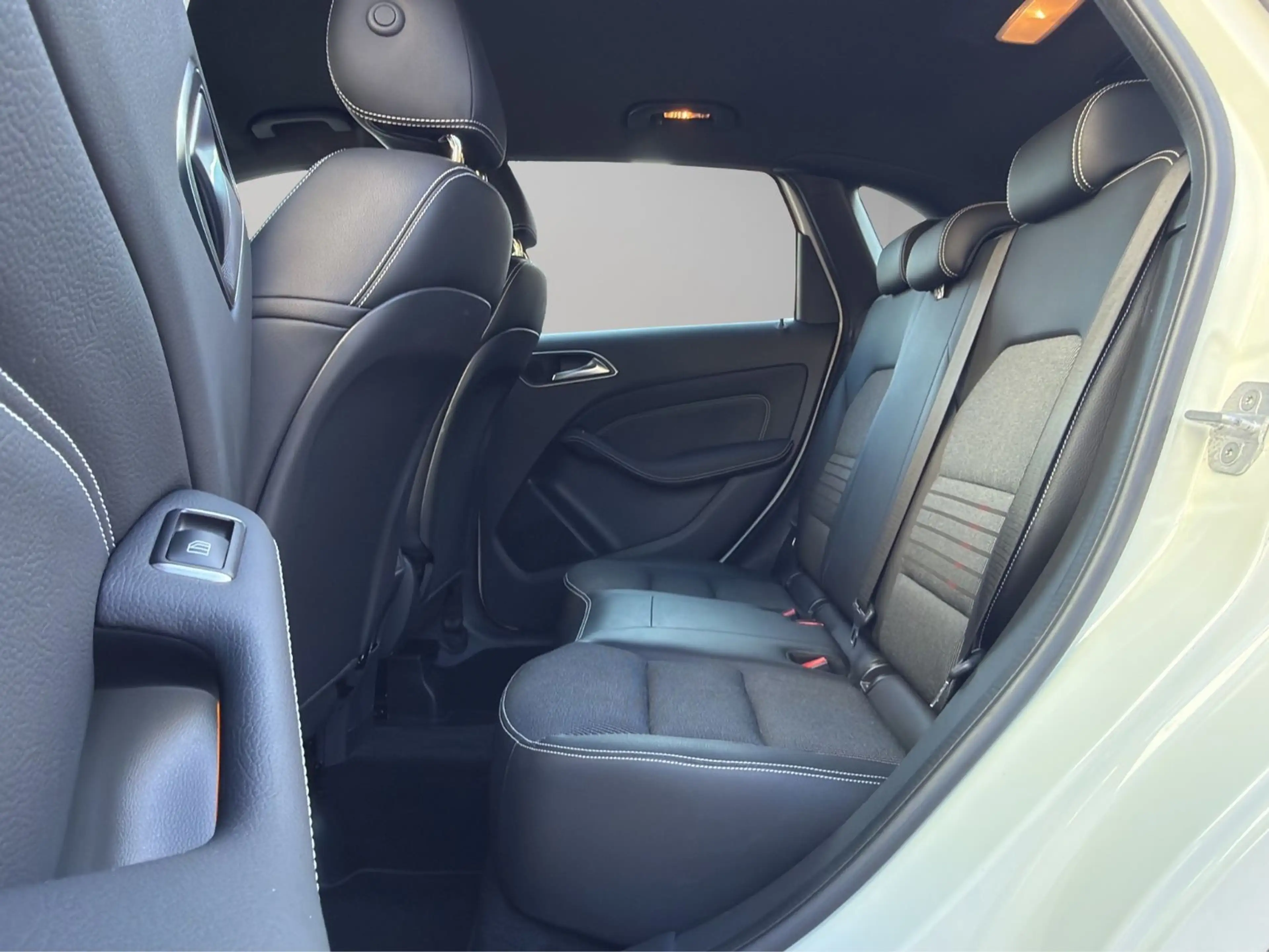 Mercedes-Benz B 220 4Matic Automatik 1.Hand MB-Scheckheft — photo 15