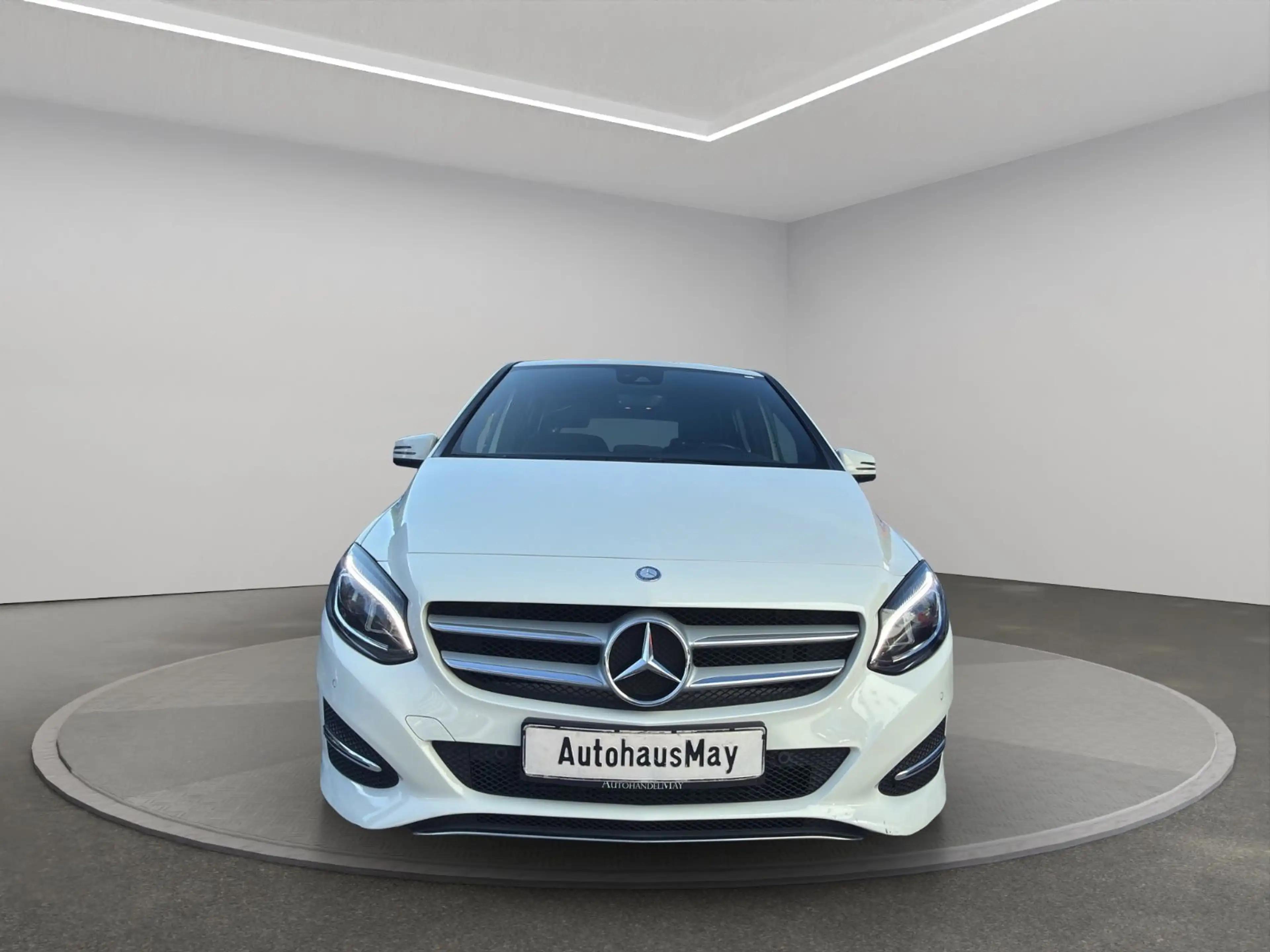 Mercedes-Benz B 220 4Matic Automatik 1.Hand MB-Scheckheft — photo 2