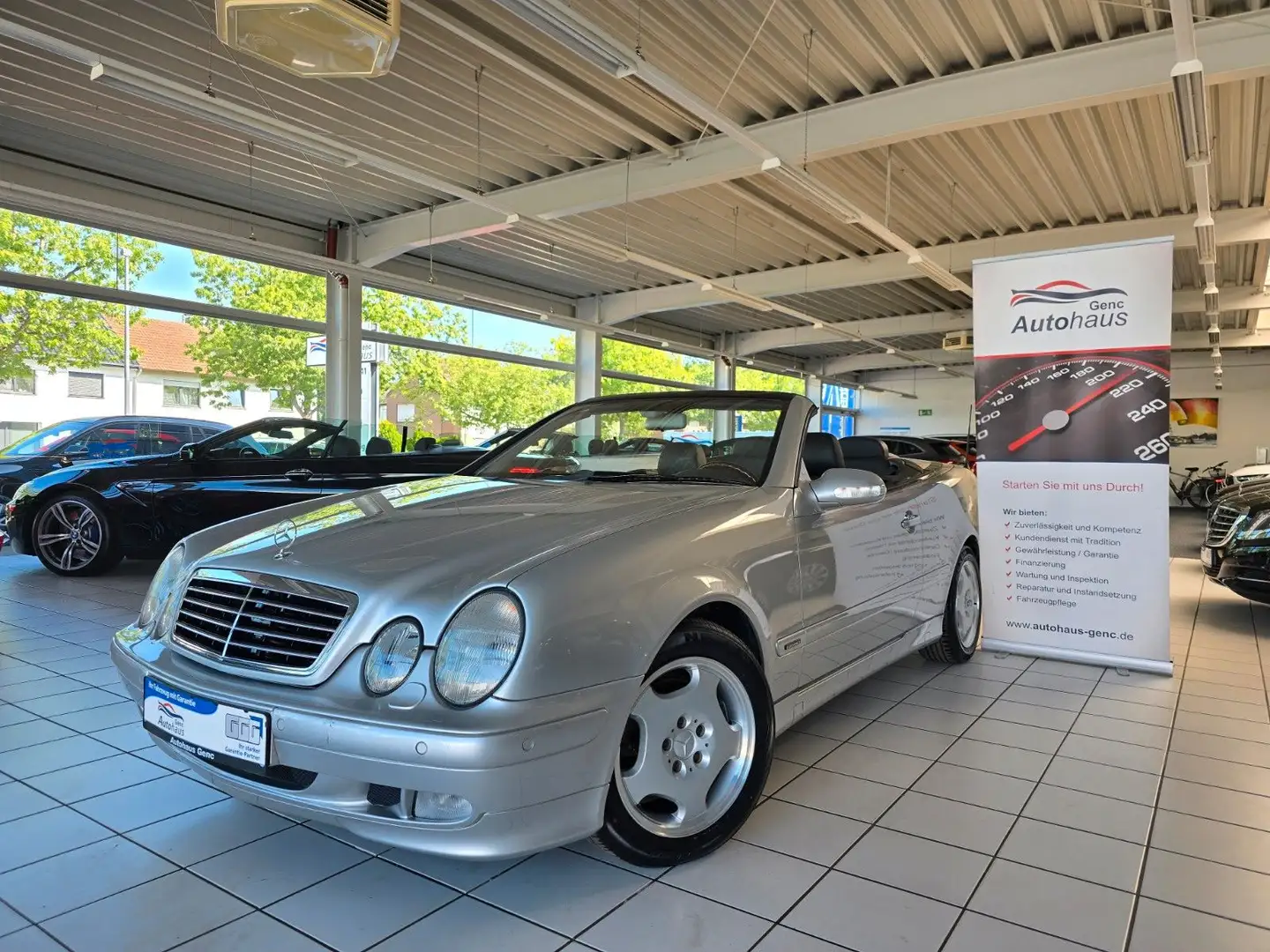 Mercedes-Benz CLK 200 K Cabrio Elegance Automatik Zilver - 1