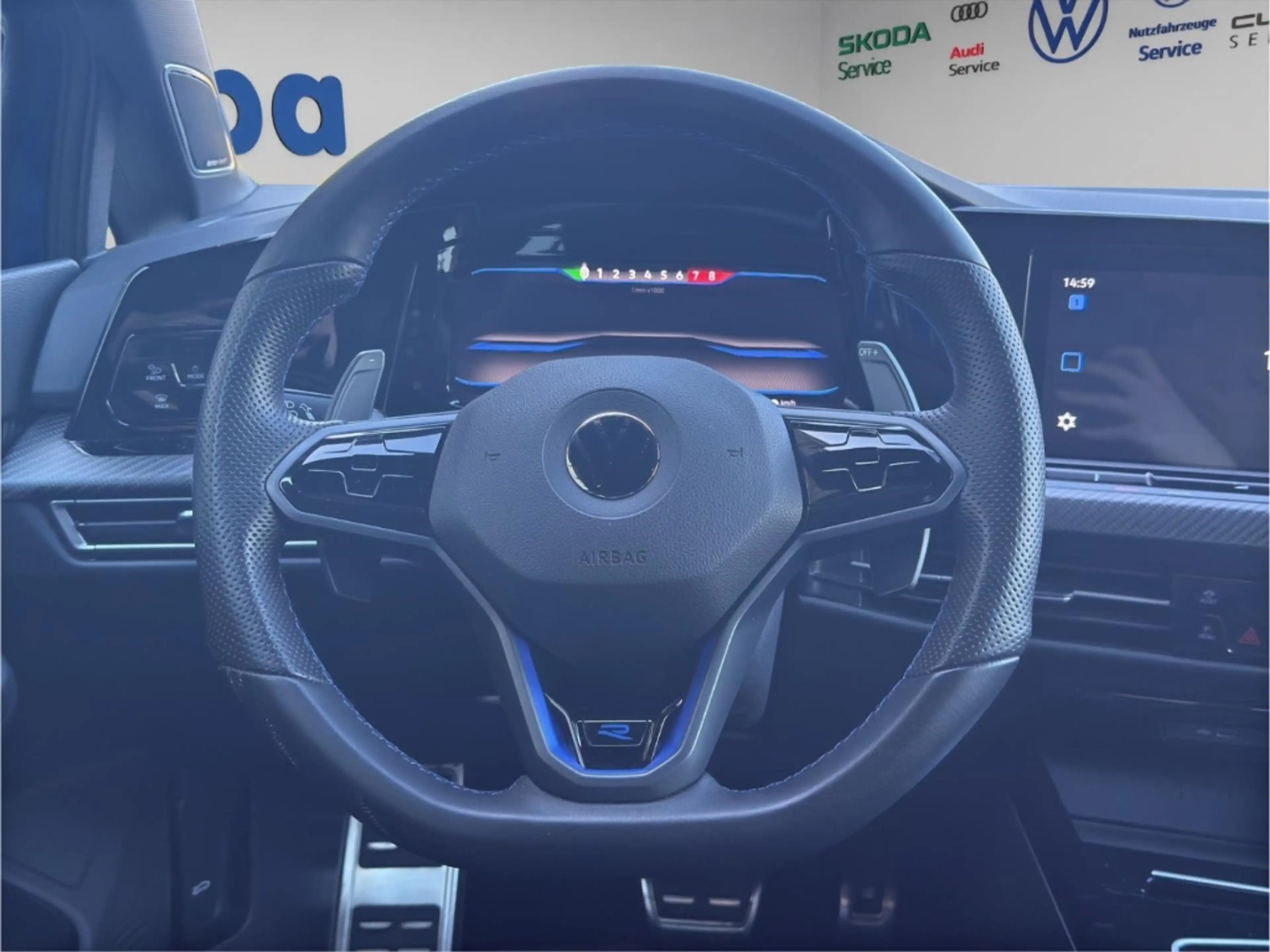 Volkswagen Golf R ''20 Years'' 2.0 TSI DSG,ACC,Harman-Kardon,RFK,SHZ — photo 9