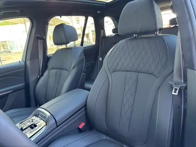 BMW X5 view 12