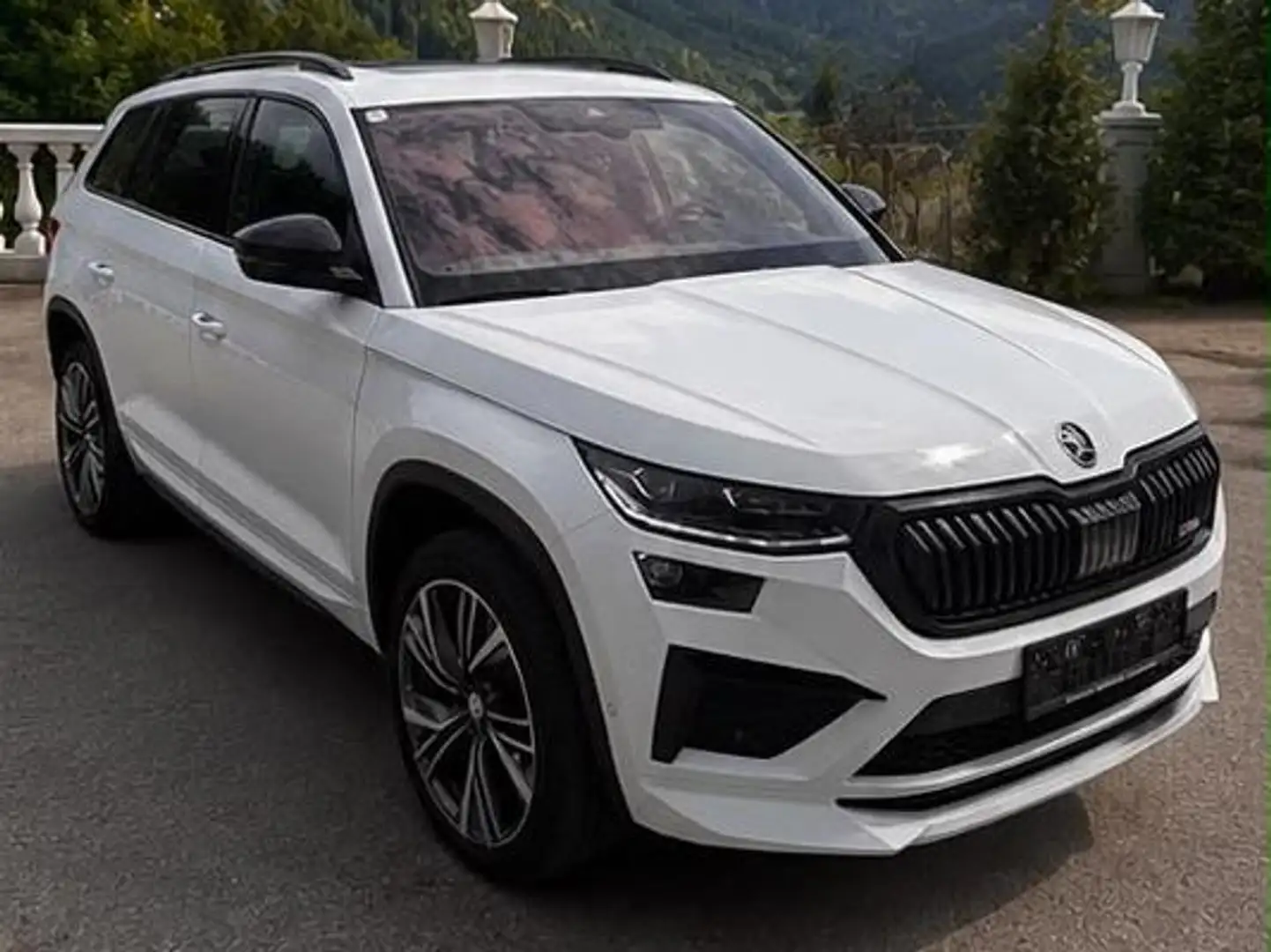 Skoda Kodiaq Kodiaq 2,0 TSI 4x4 RS DSG RS Weiß - 1