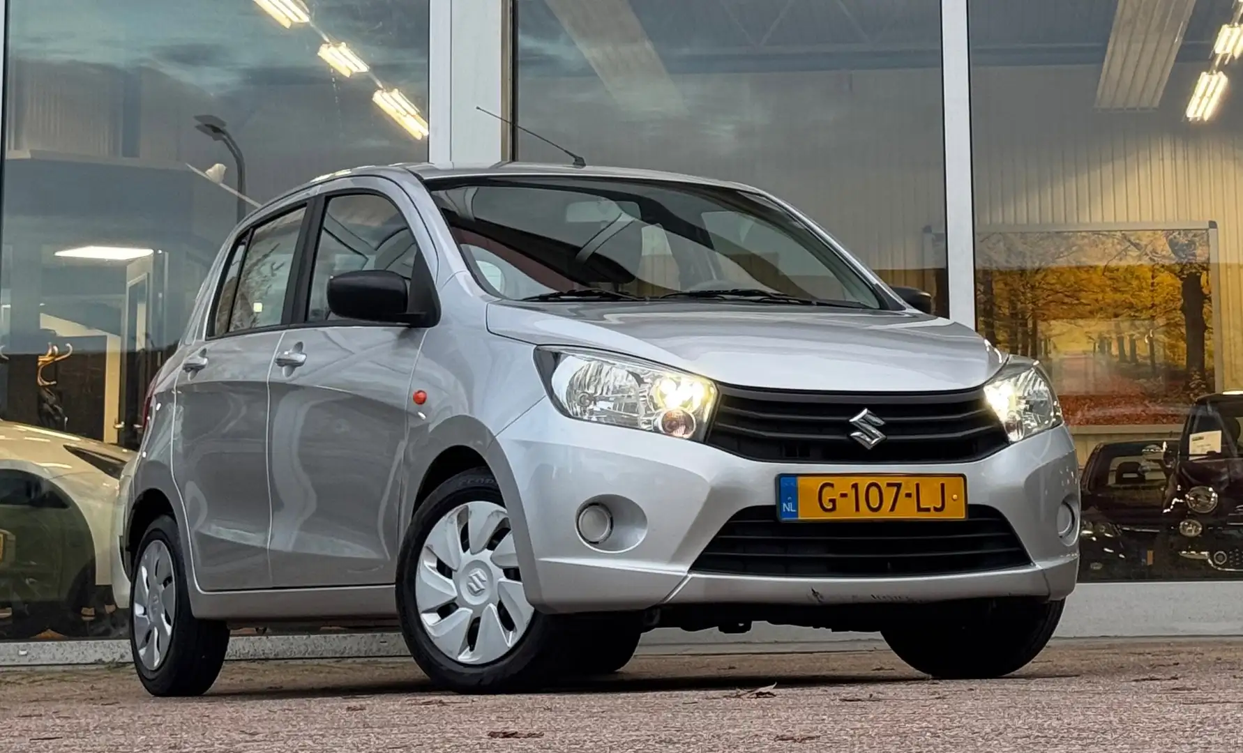Suzuki Celerio 1.0i Comfort 2e Eigenaar Airco APK 23-10-2027 Gris - 2