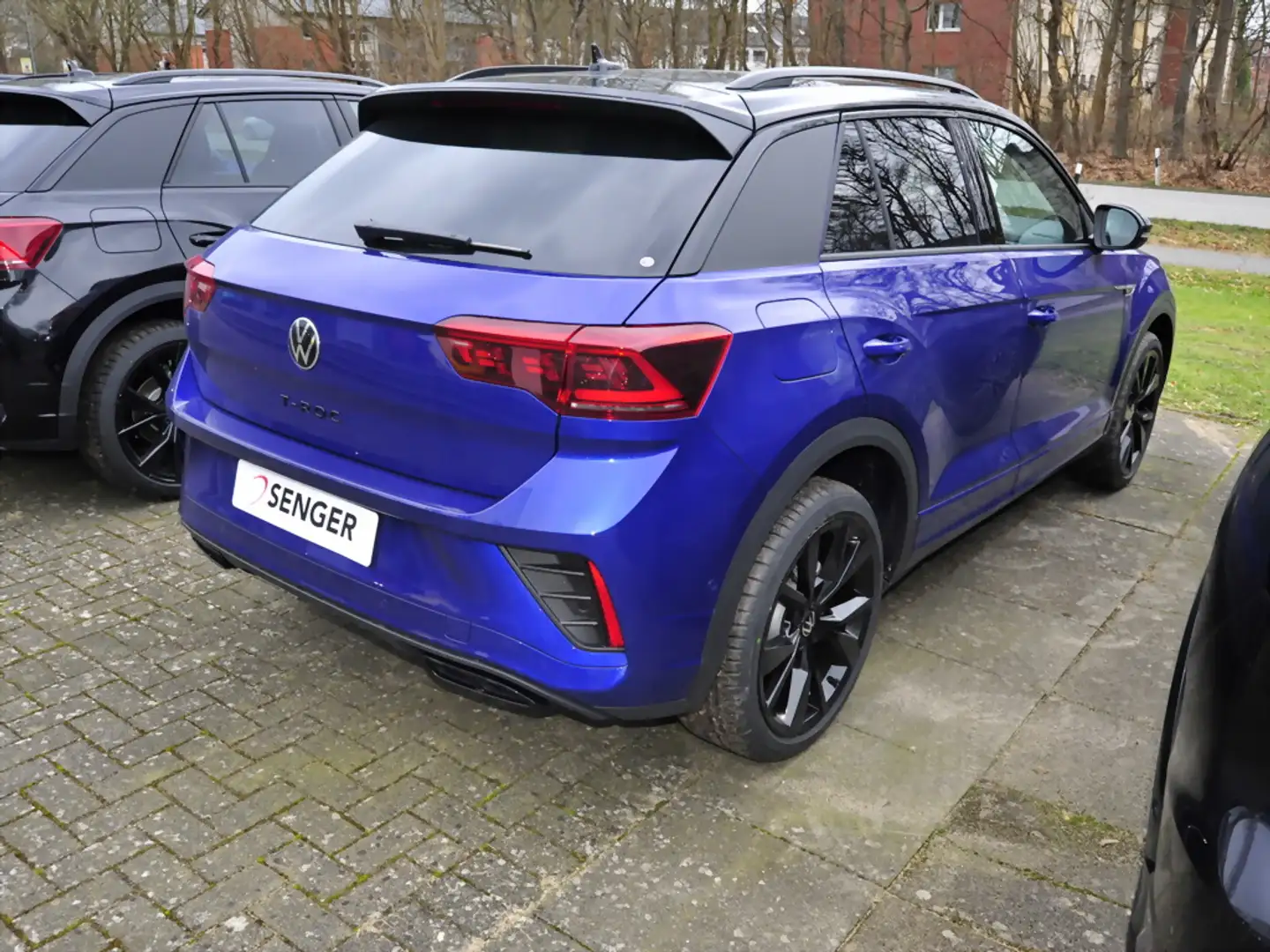 Volkswagen T-Roc R-Line 1.5 l TSI Panorama Navi Matrix-LED Blau - 2
