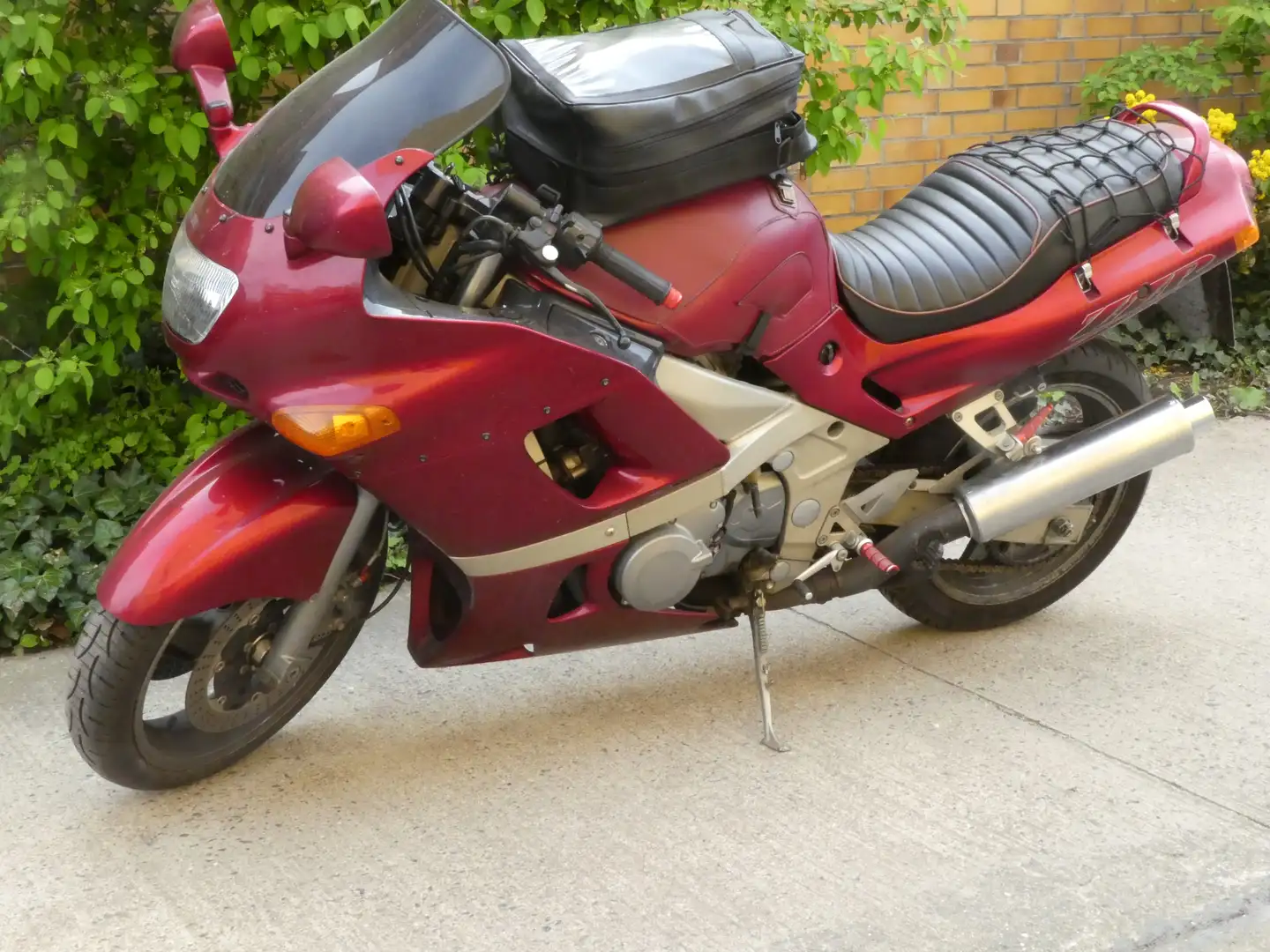 Kawasaki ZZR 600 Rot - 2