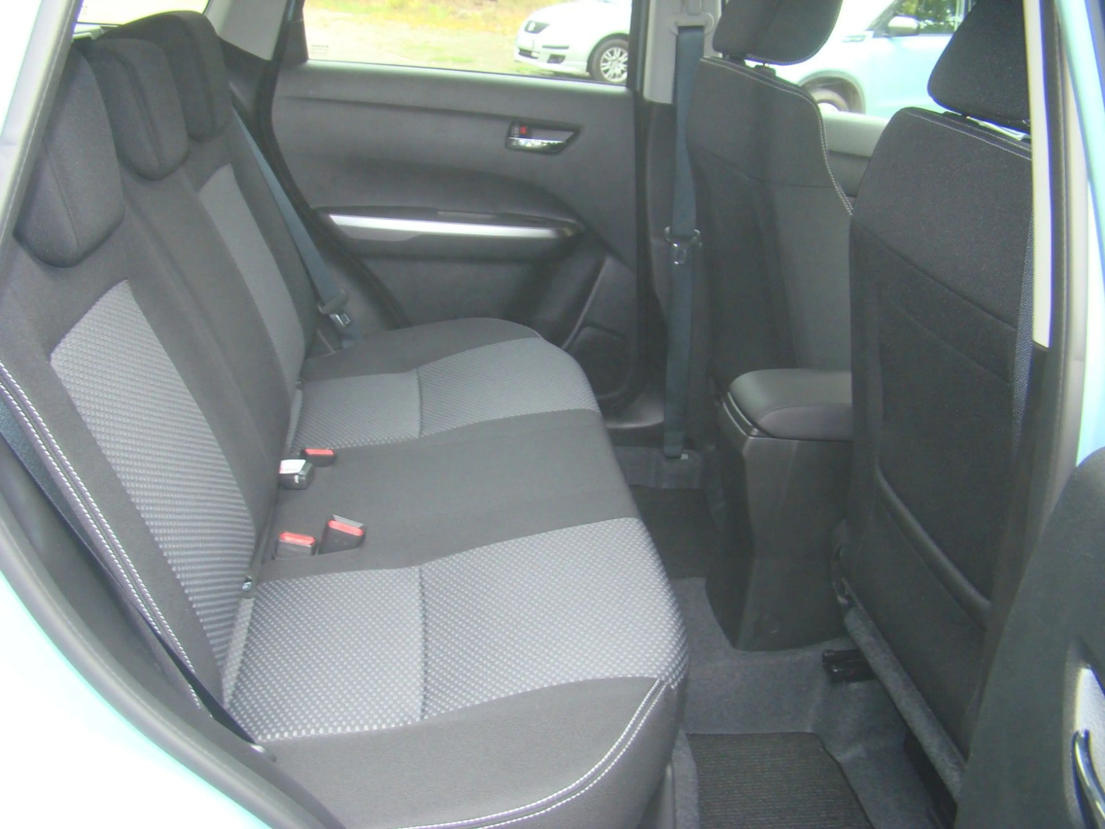 Suzuki Vitara 1.4 BOOSTERJET Hybrid Comfort Allgrip — photo 44