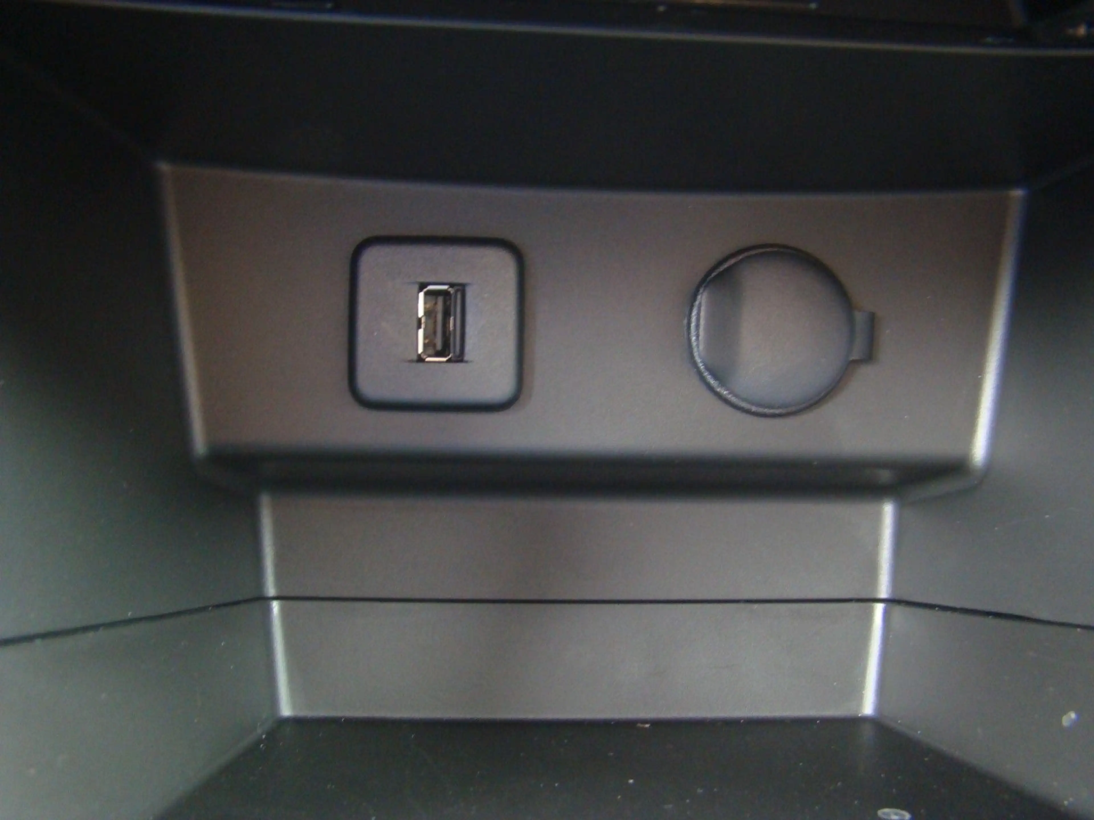 Suzuki Vitara 1.4 BOOSTERJET Hybrid Comfort Allgrip — photo 35