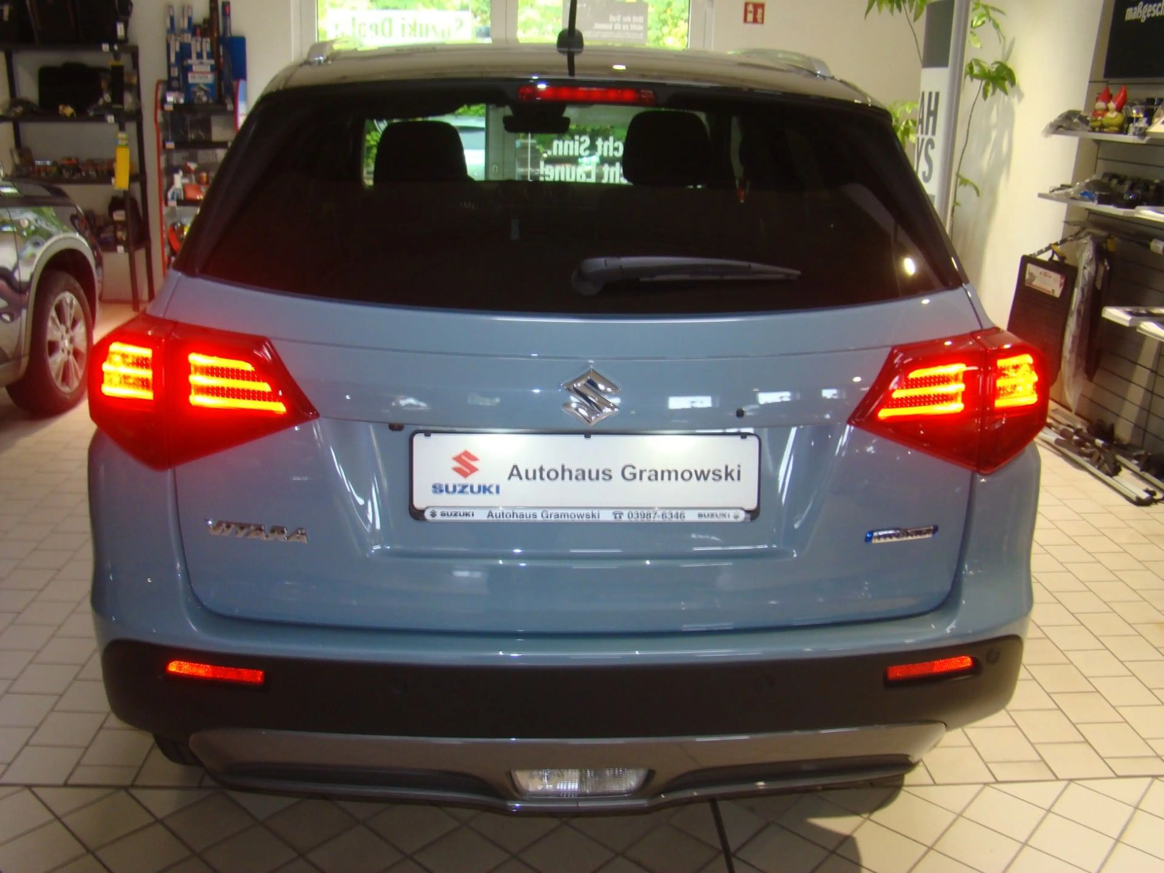 Suzuki Vitara 1.4 BOOSTERJET Hybrid Comfort Allgrip — photo 22