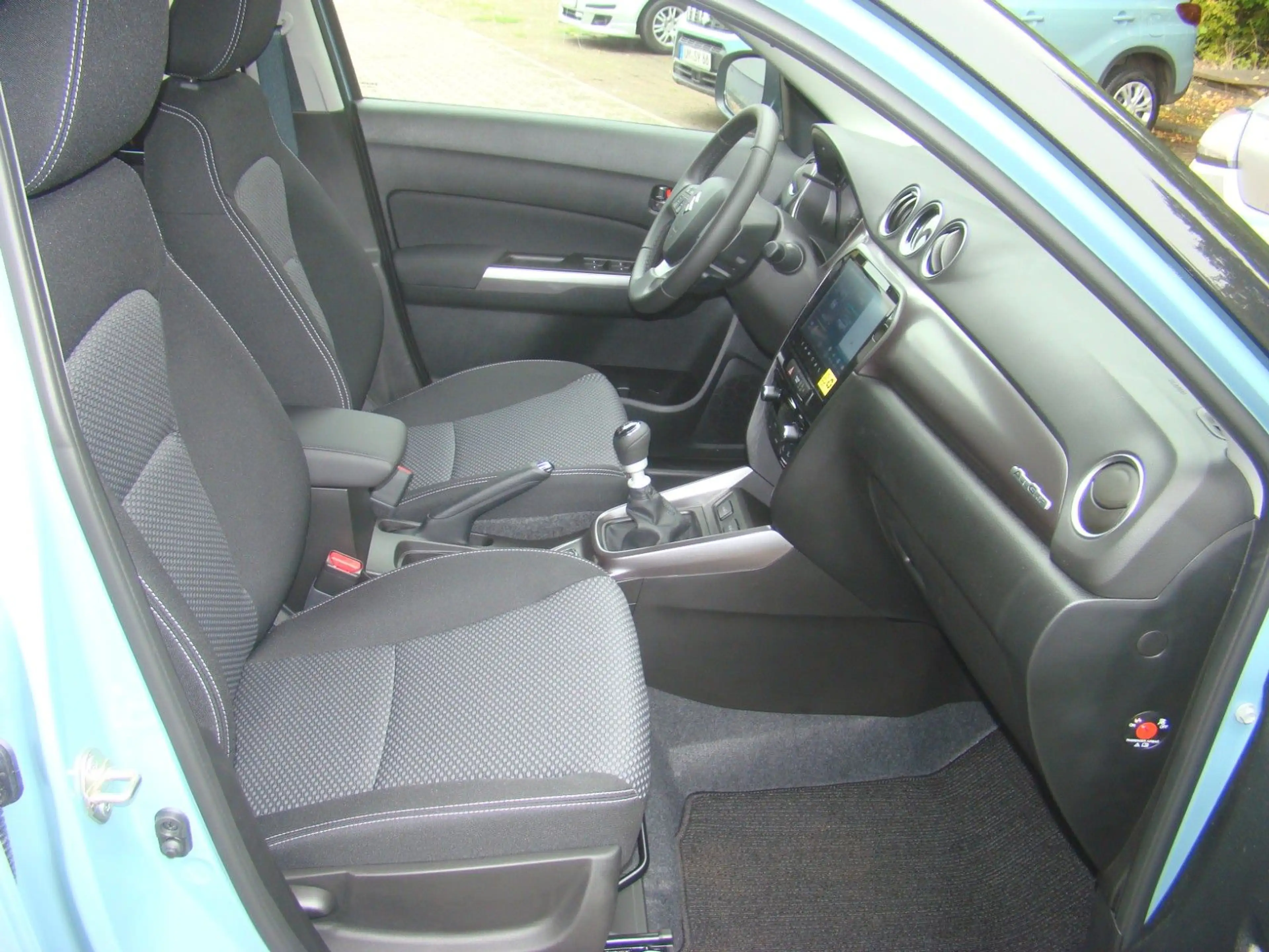 Suzuki Vitara 1.4 BOOSTERJET Hybrid Comfort Allgrip — photo 43