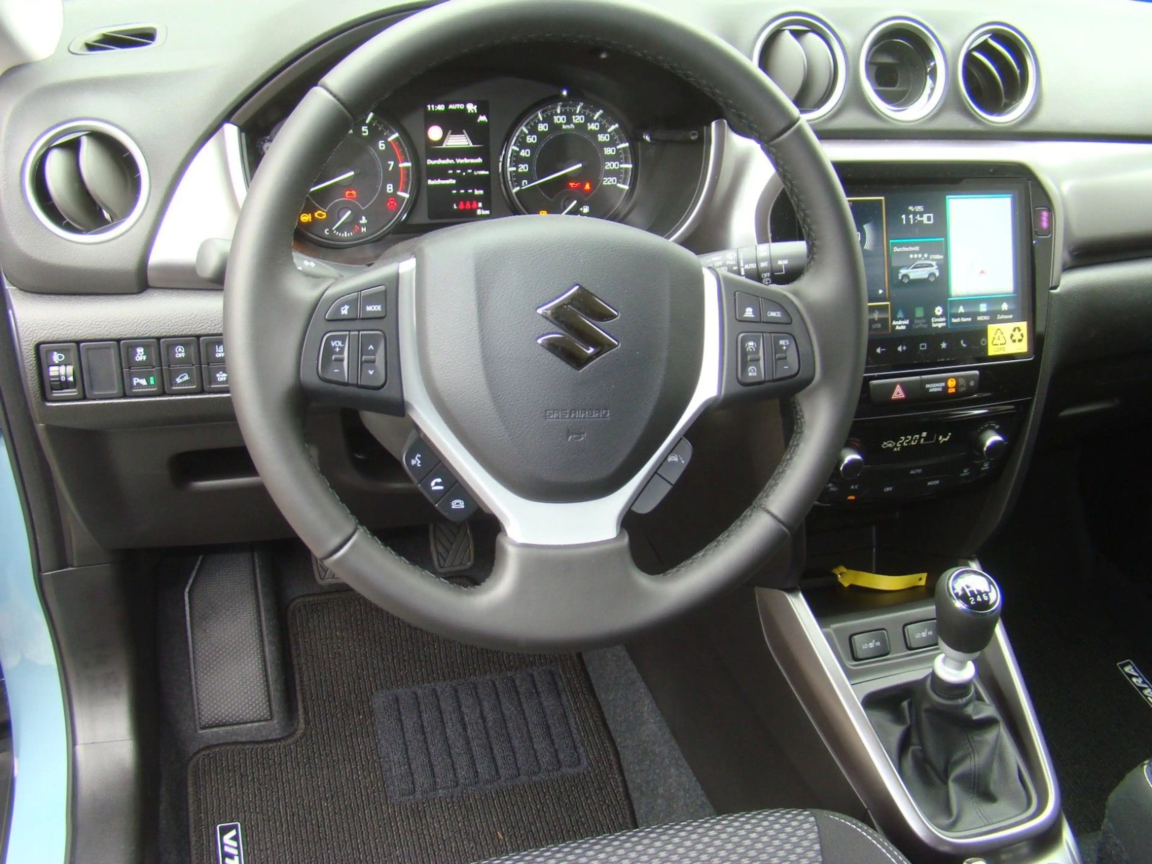 Suzuki Vitara 1.4 BOOSTERJET Hybrid Comfort Allgrip — photo 27