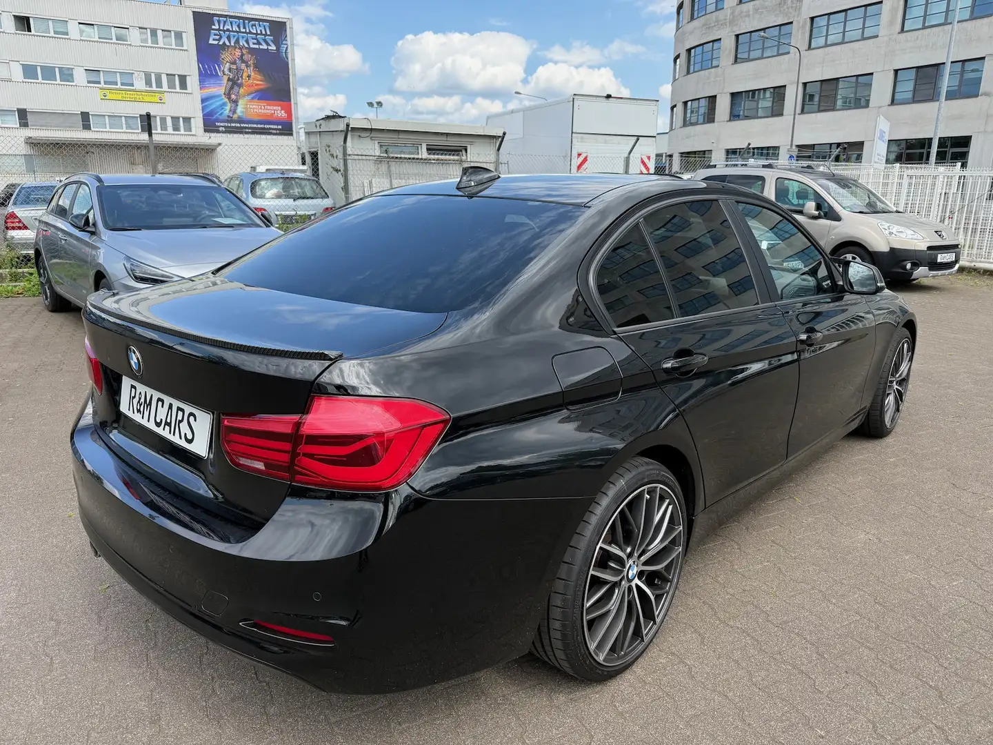 BMW 320 320d F30 Limo/19Zoll/Navi/M-Sportlenkrad Black - 2