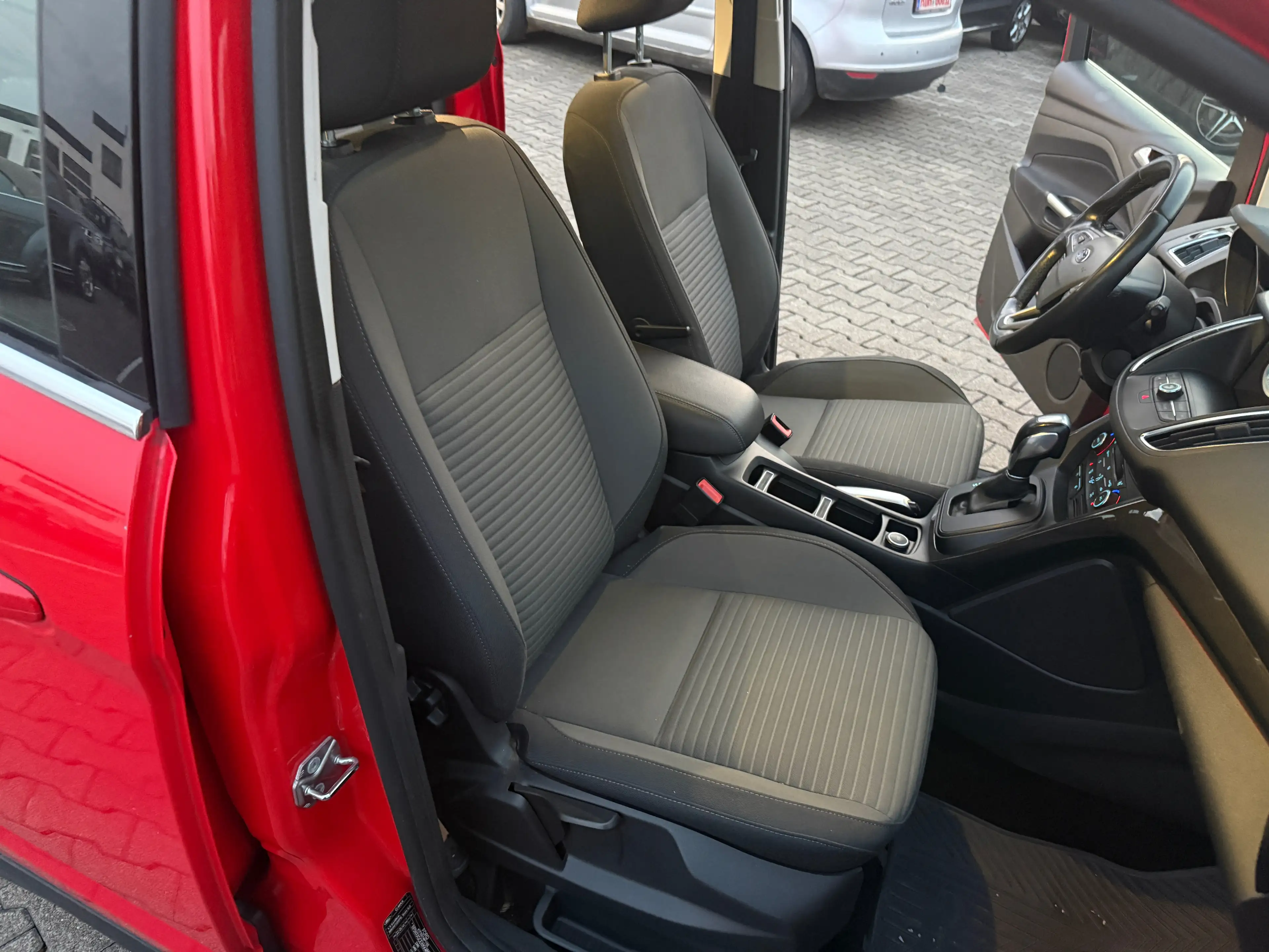 Ford Grand C-Max Titanium Automatik — photo 12